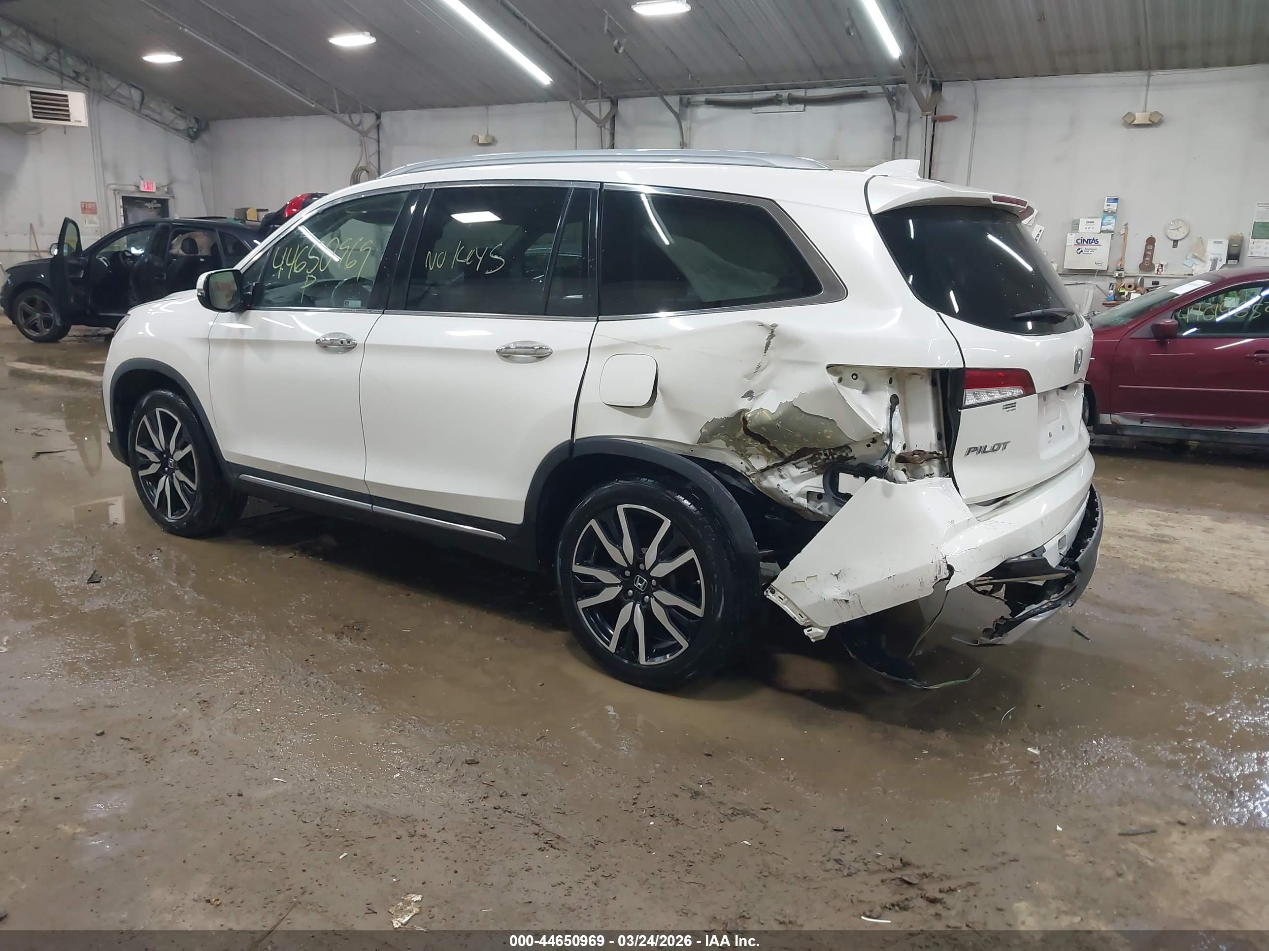 HONDA PILOT image 3
