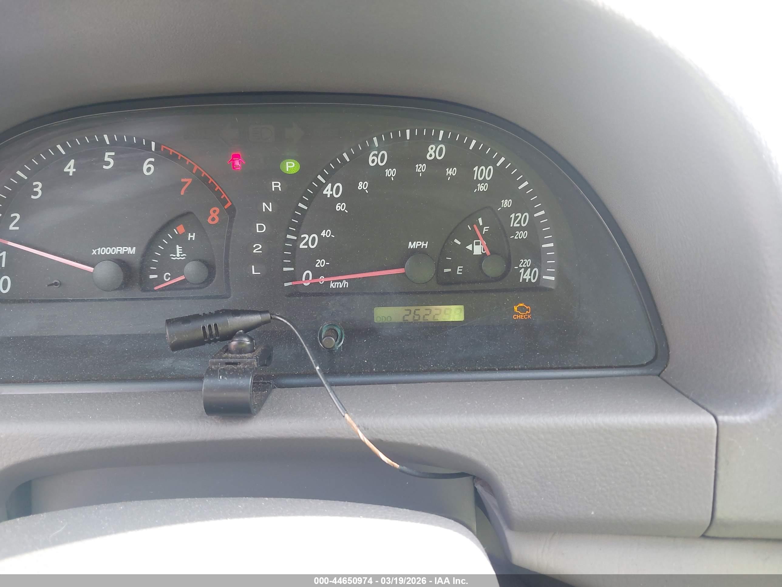 TOYOTA CAMRY image 7