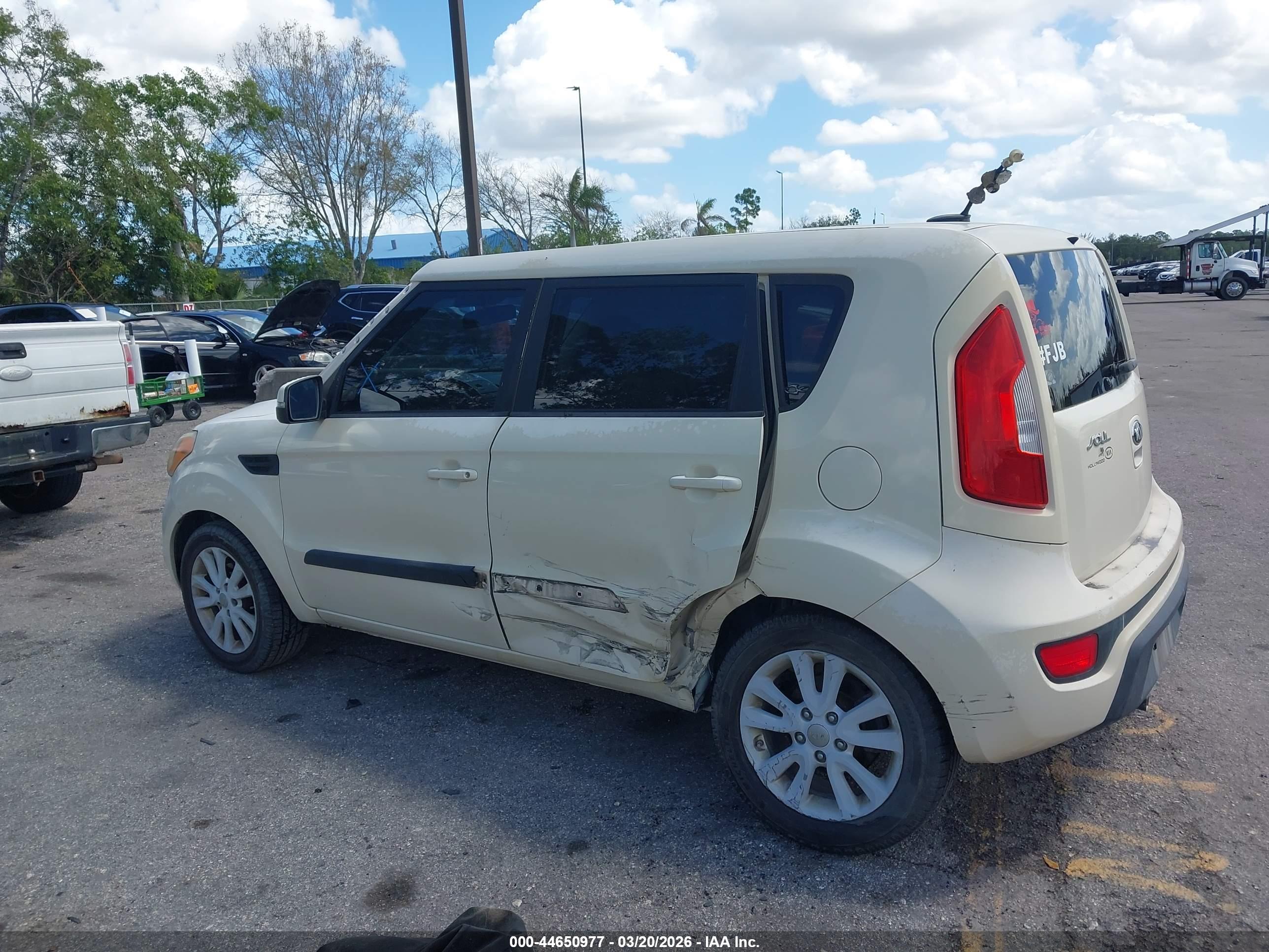 KIA SOUL image 3
