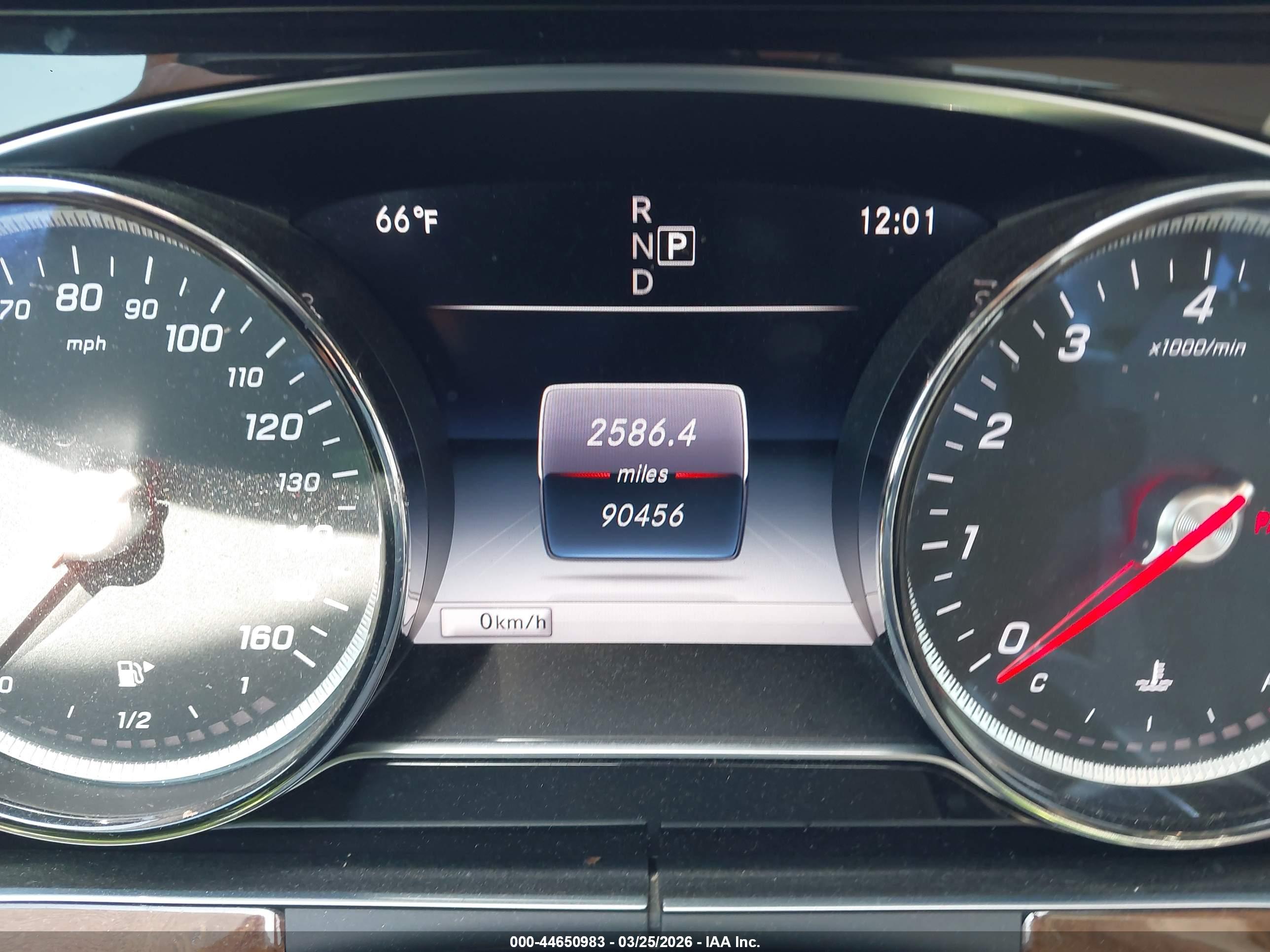 MERCEDES-BENZ E image 7