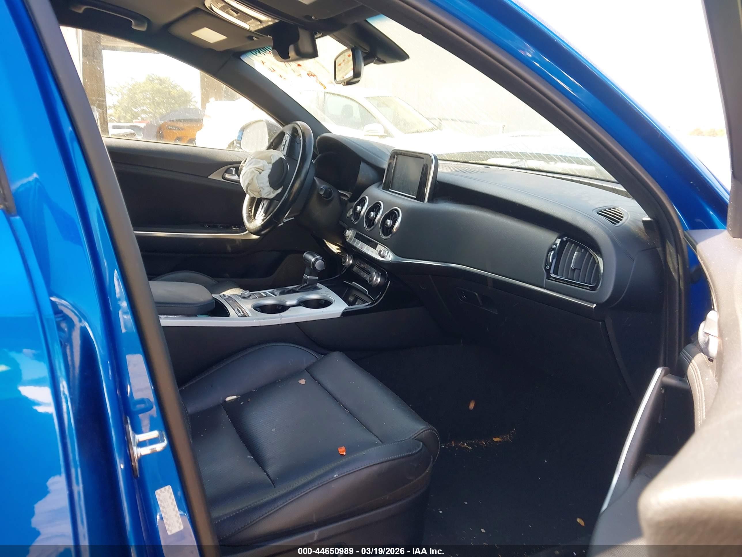 KIA STINGER image 5