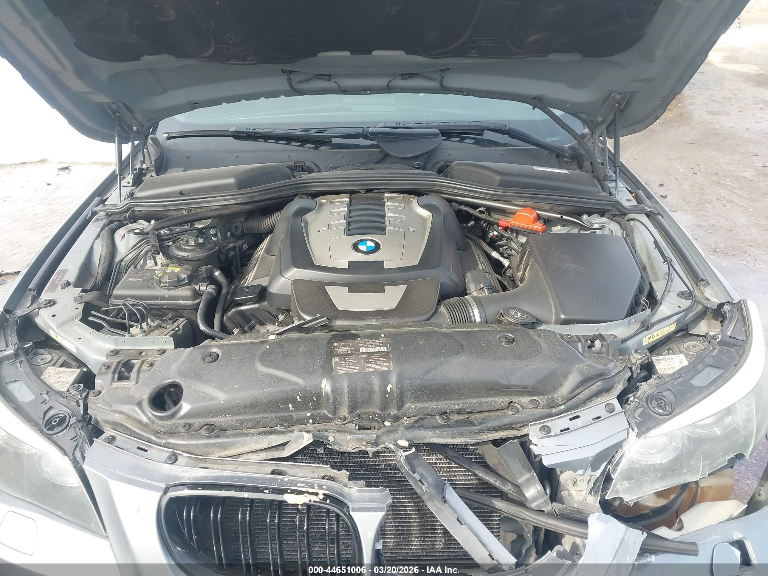BMW 550I image 10