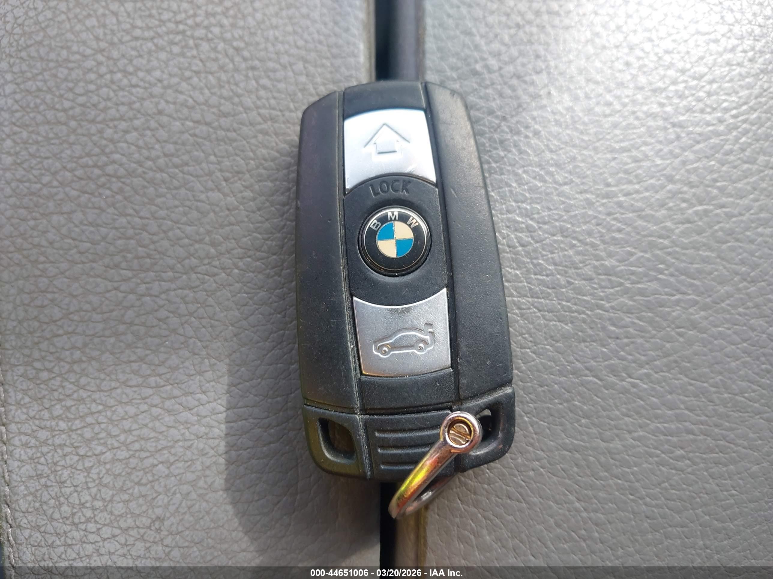 BMW 550I image 11