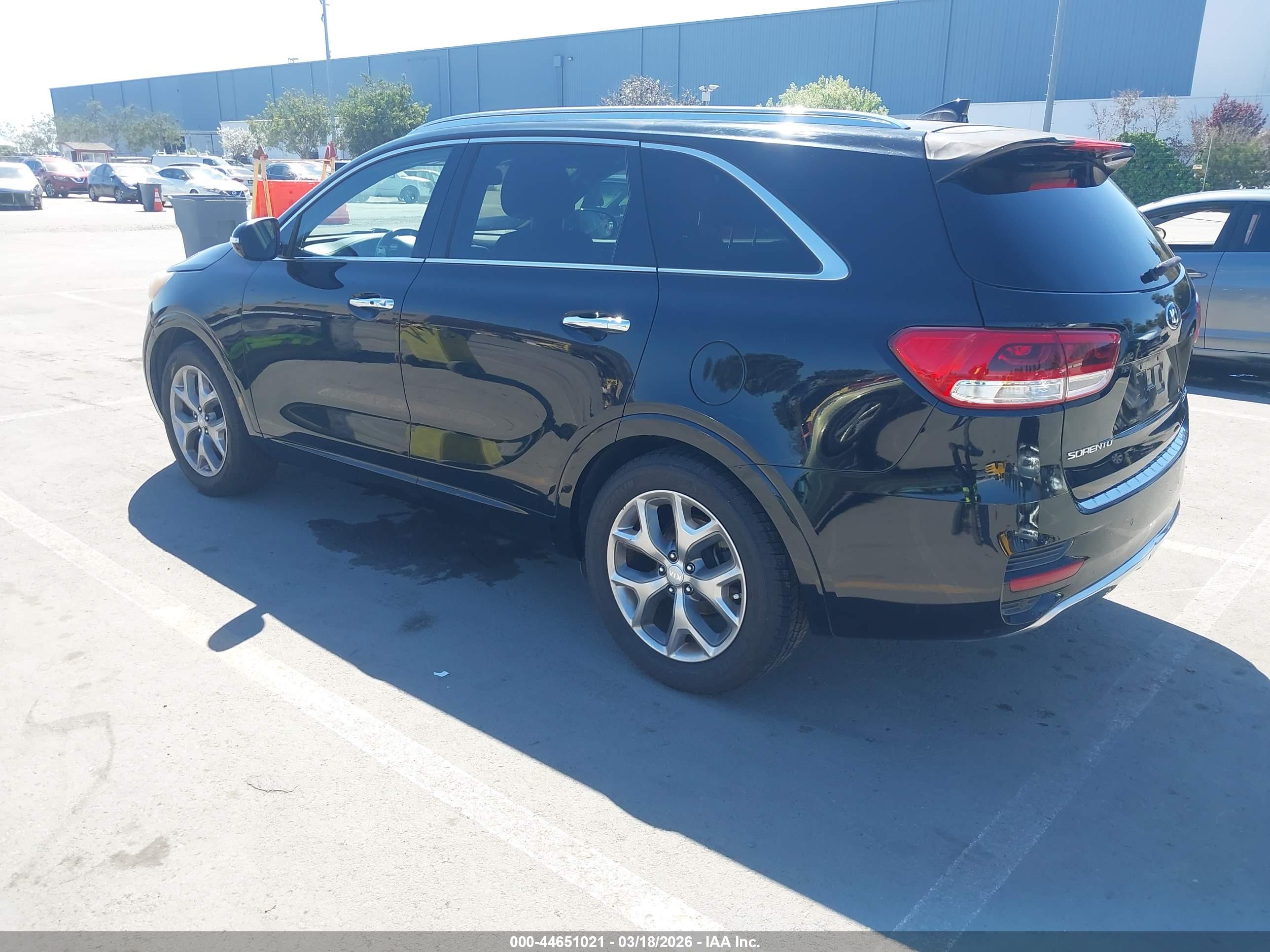 KIA SORENTO image 3