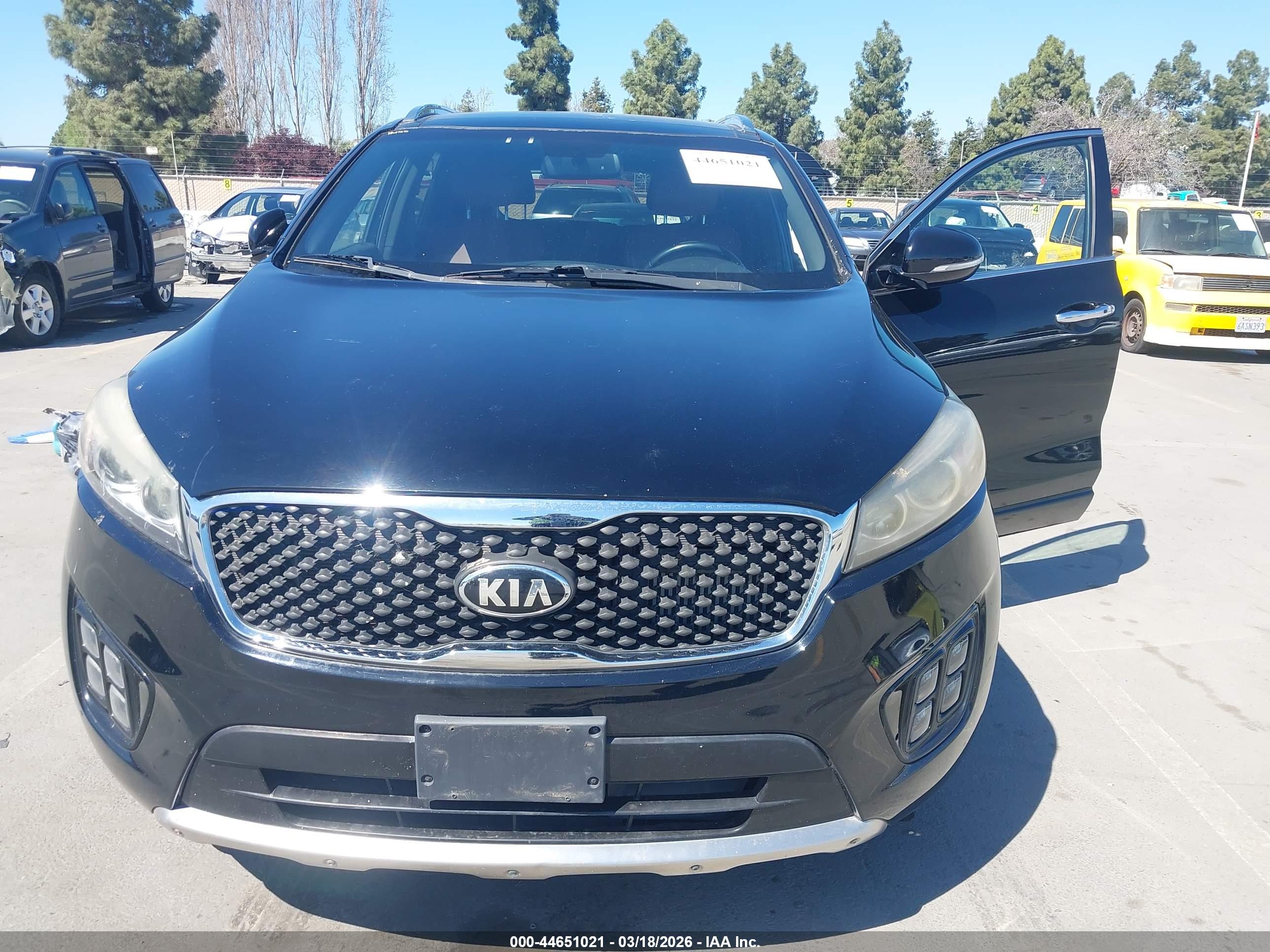 KIA SORENTO image 6