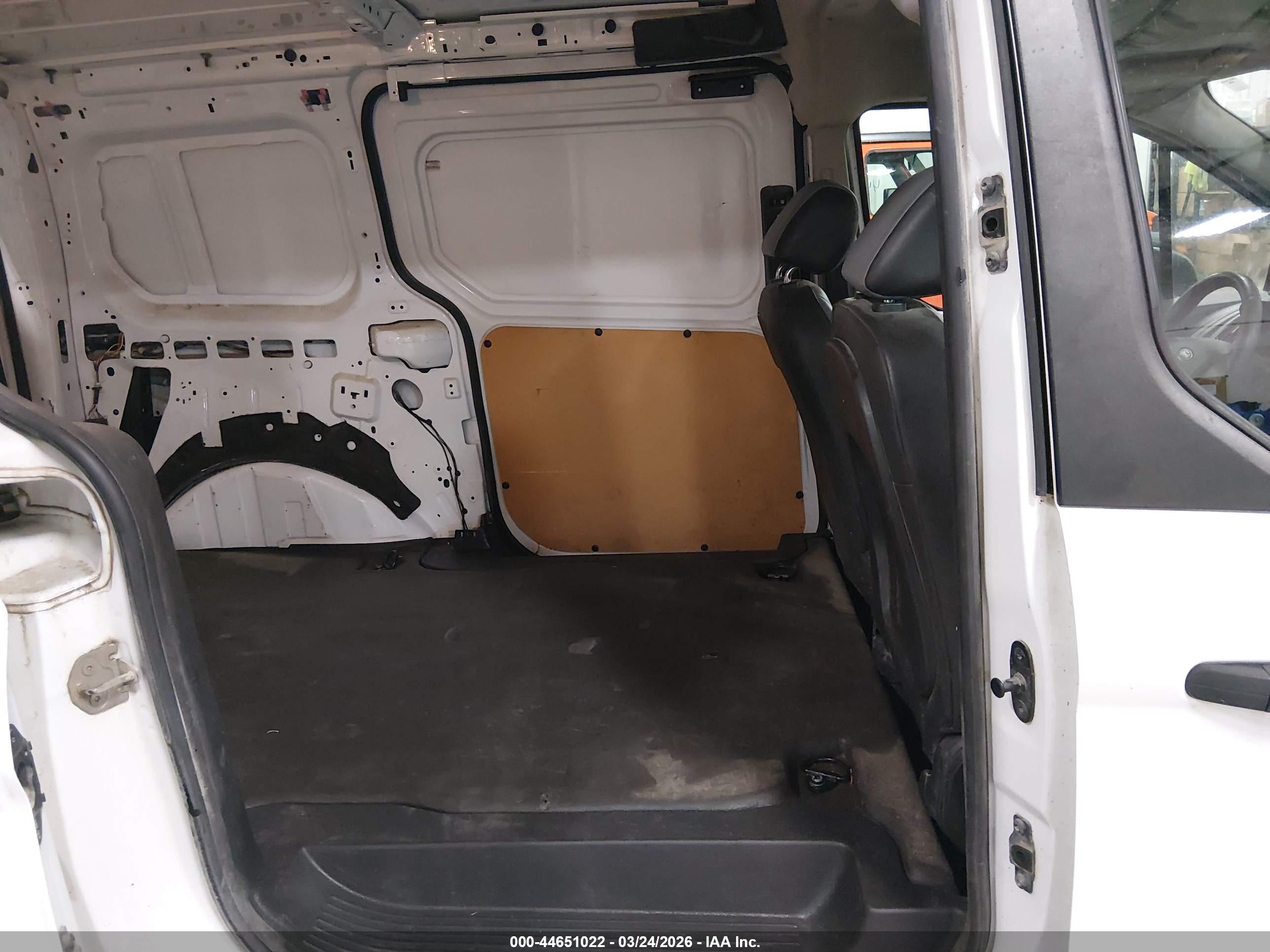 FORD TRANSIT image 8
