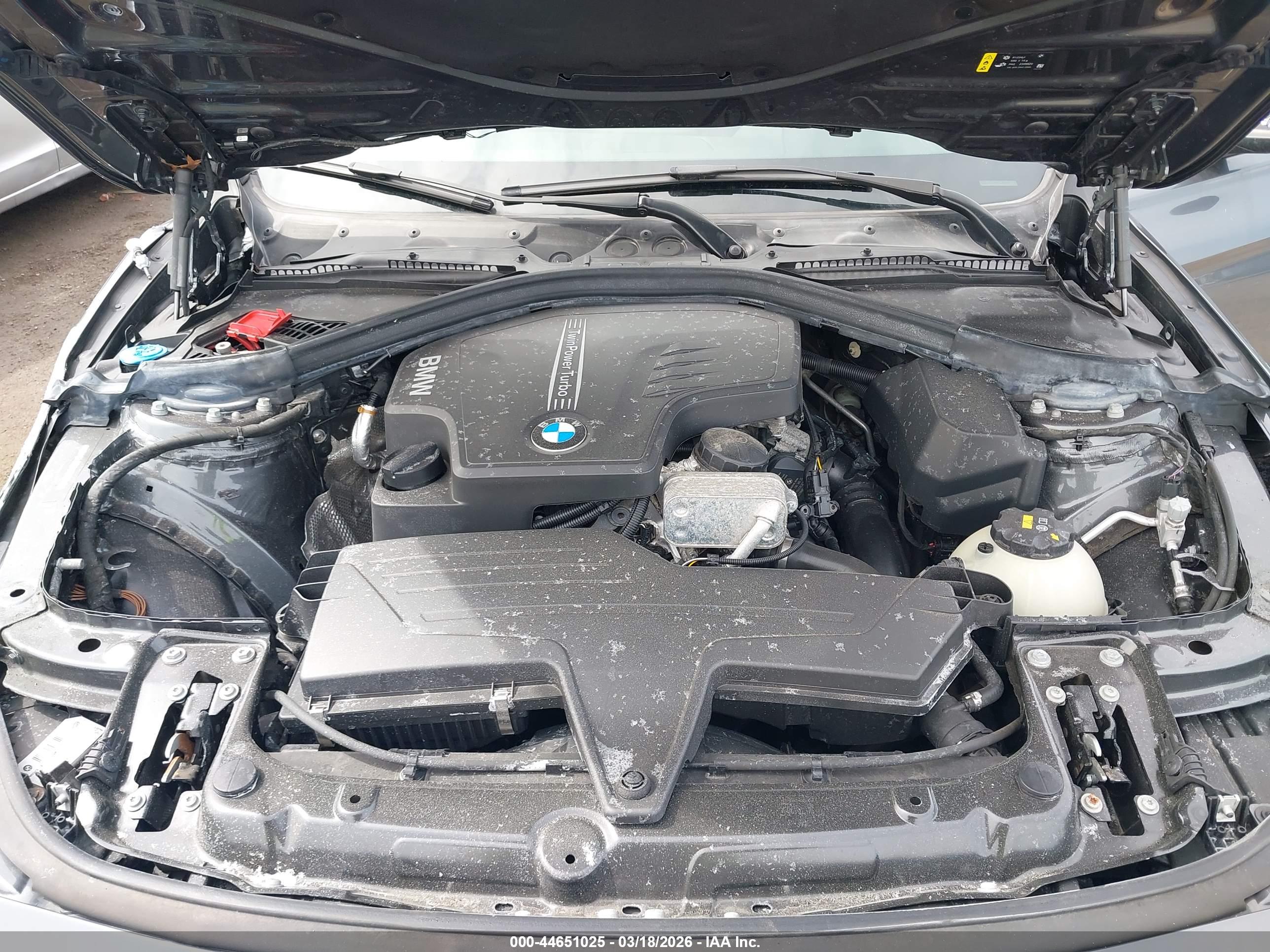 BMW 320I image 10
