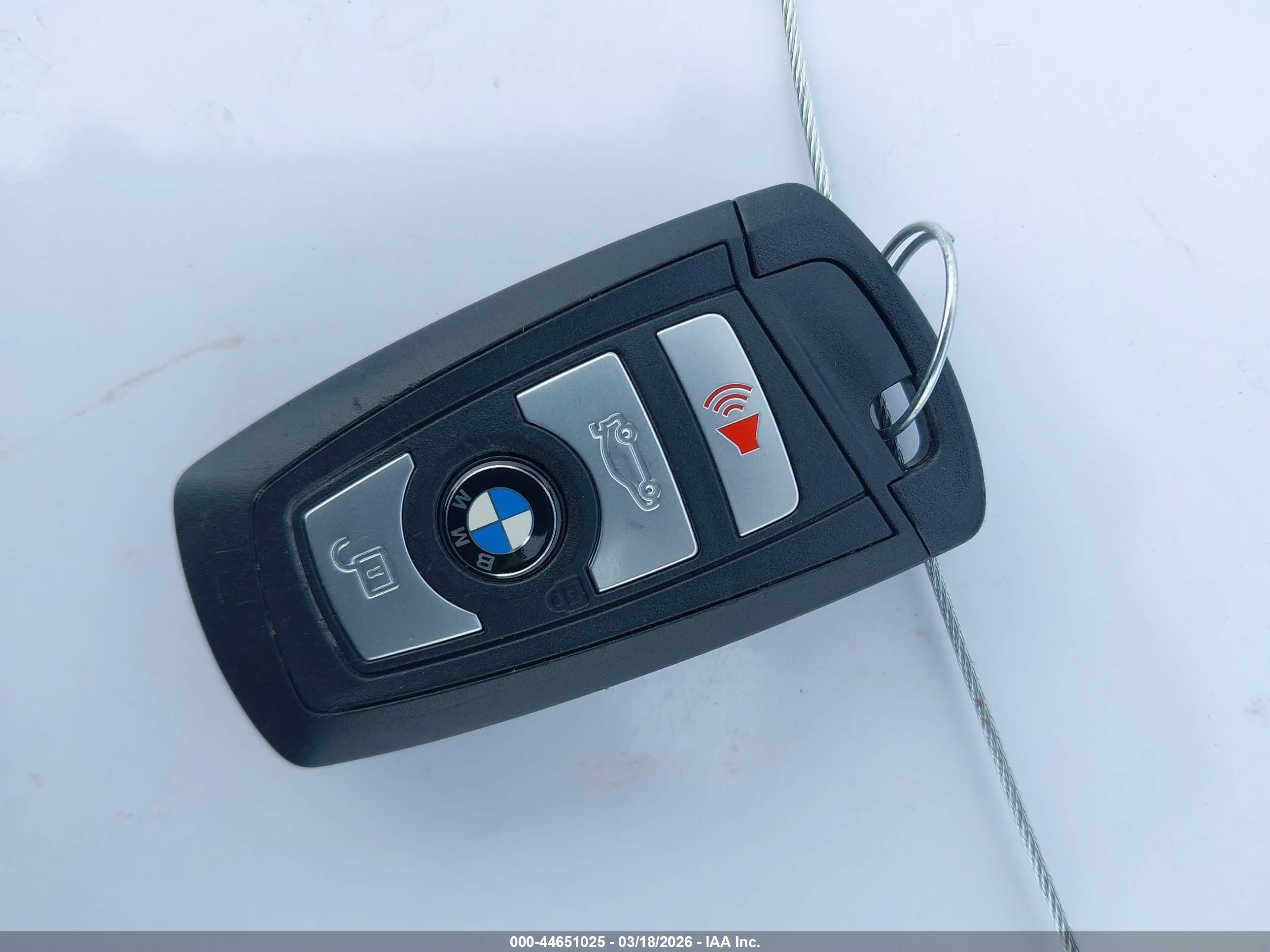 BMW 320I image 11