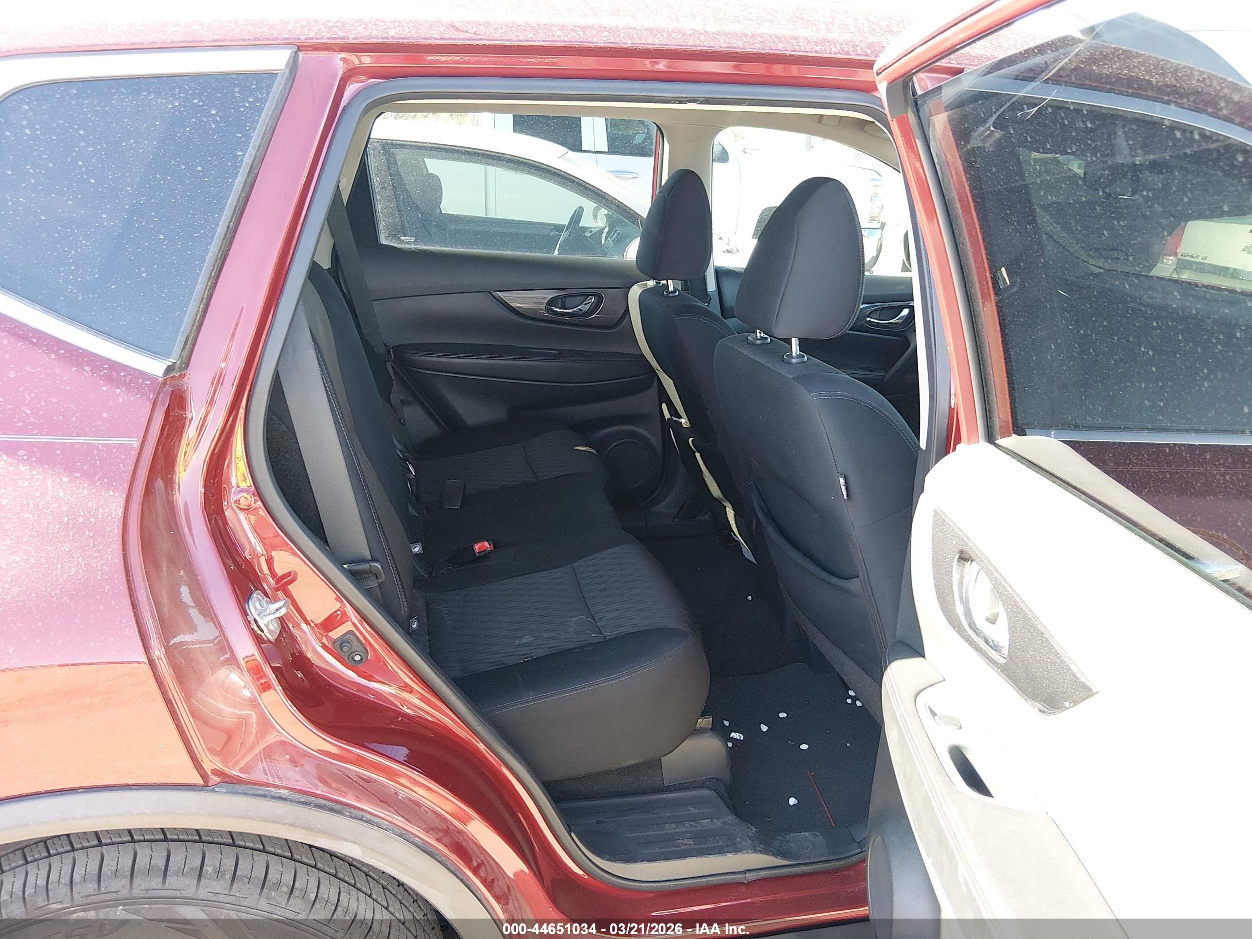 NISSAN ROGUE image 8
