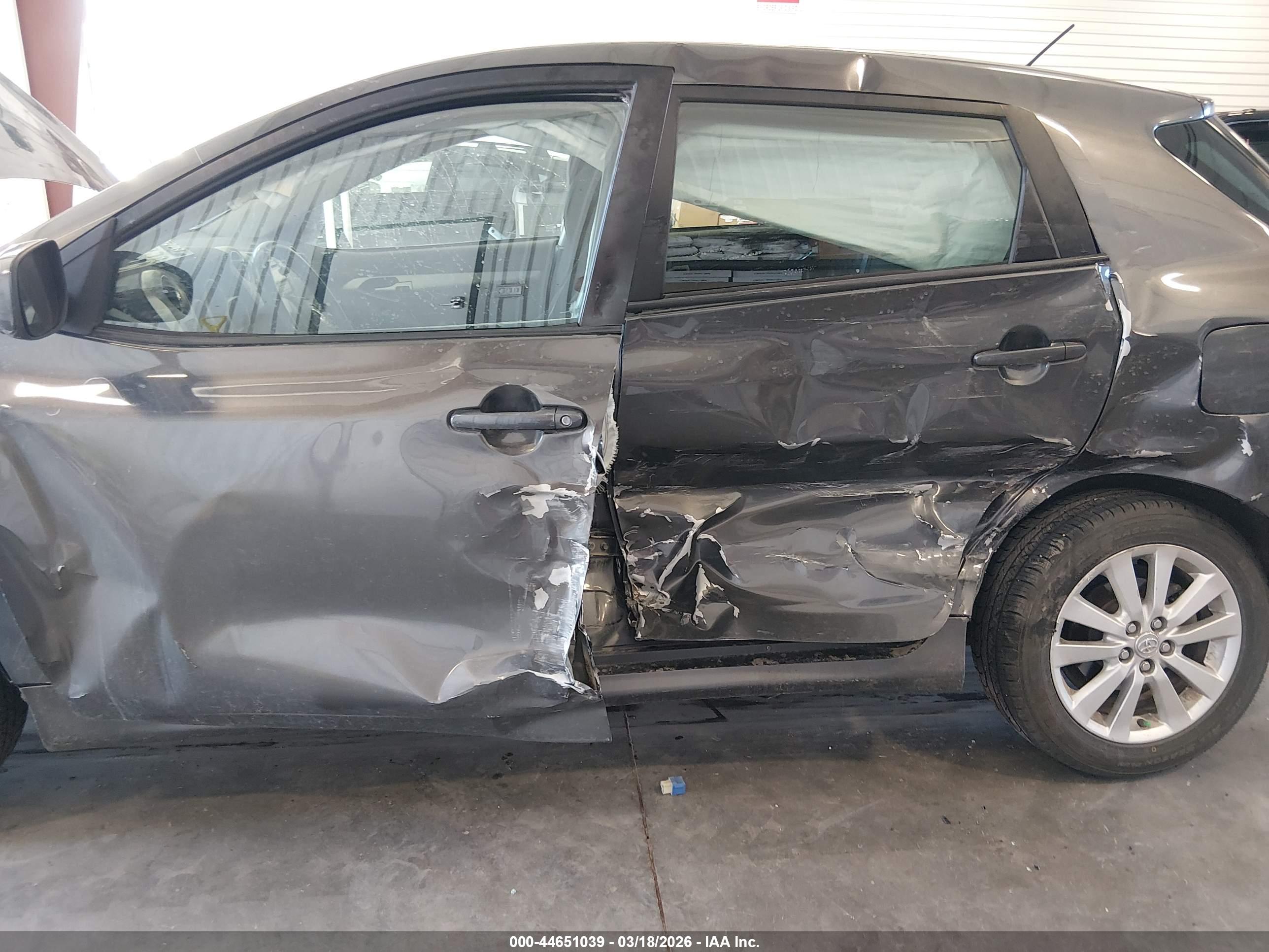 TOYOTA MATRIX image 6