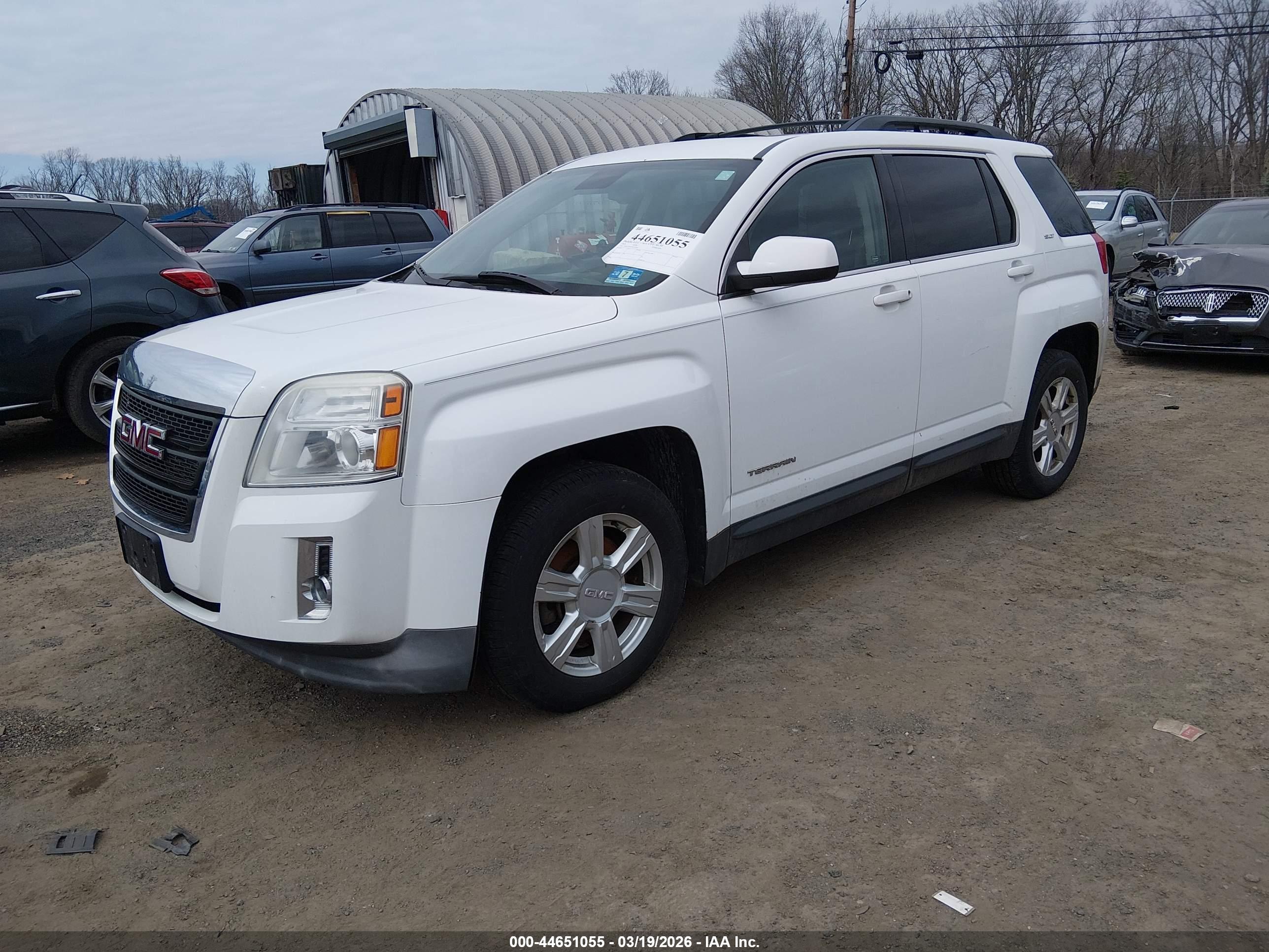 GMC TERRAIN image 2