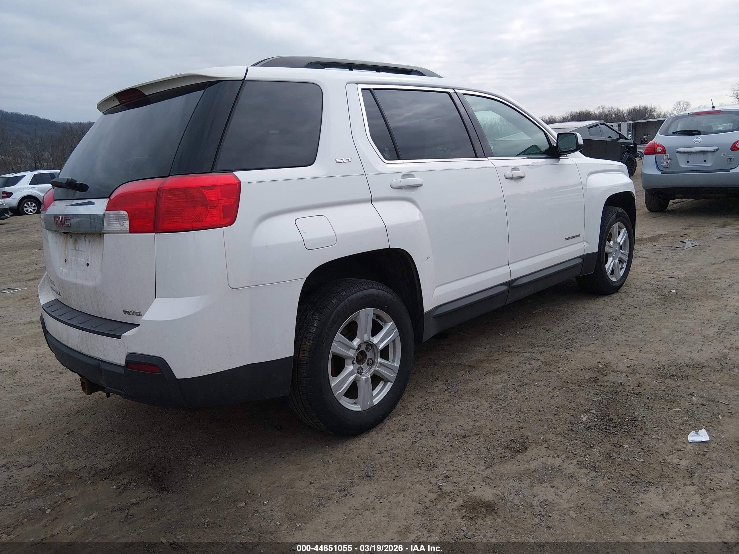 GMC TERRAIN image 4