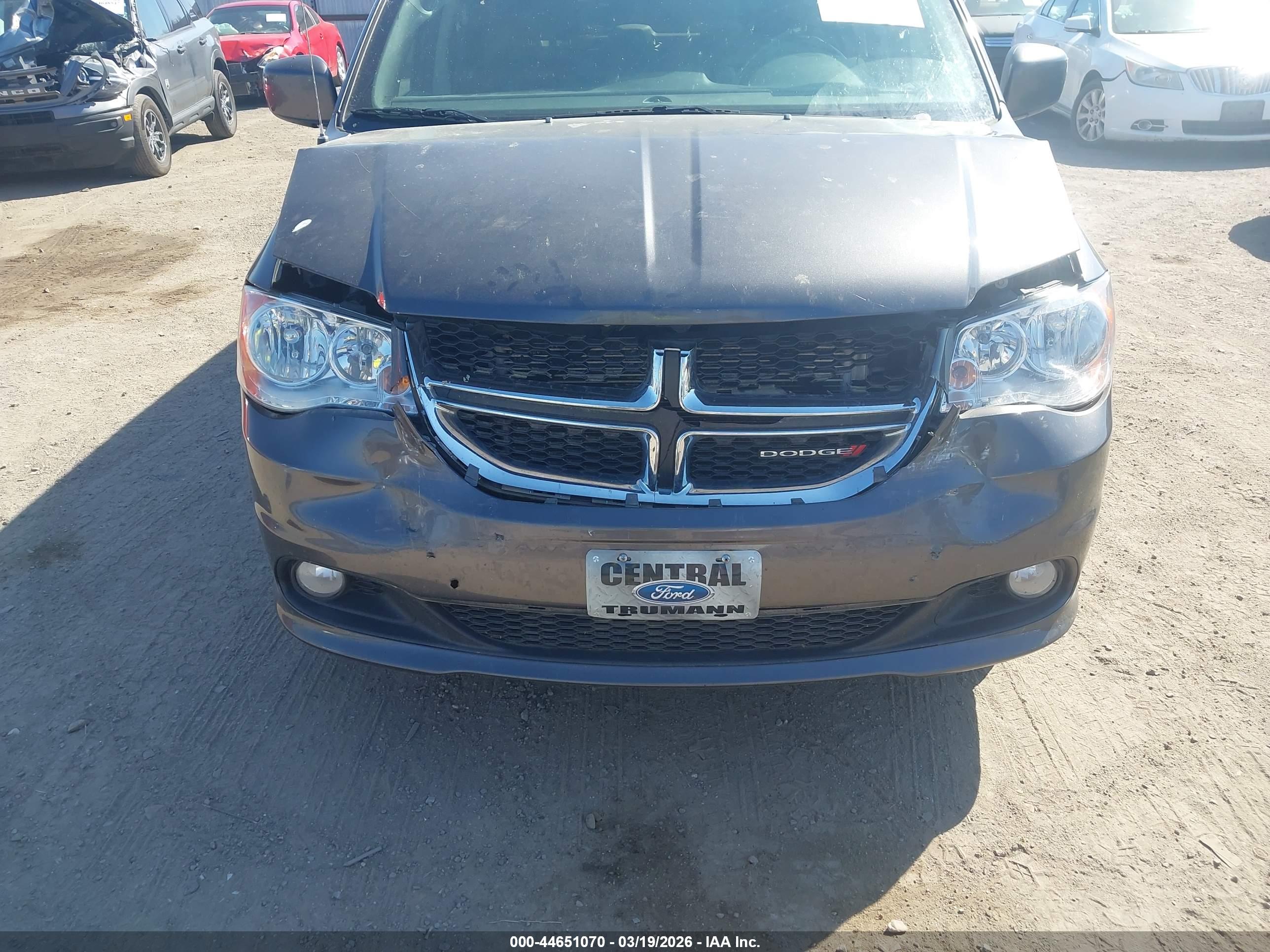 DODGE GRAND image 6