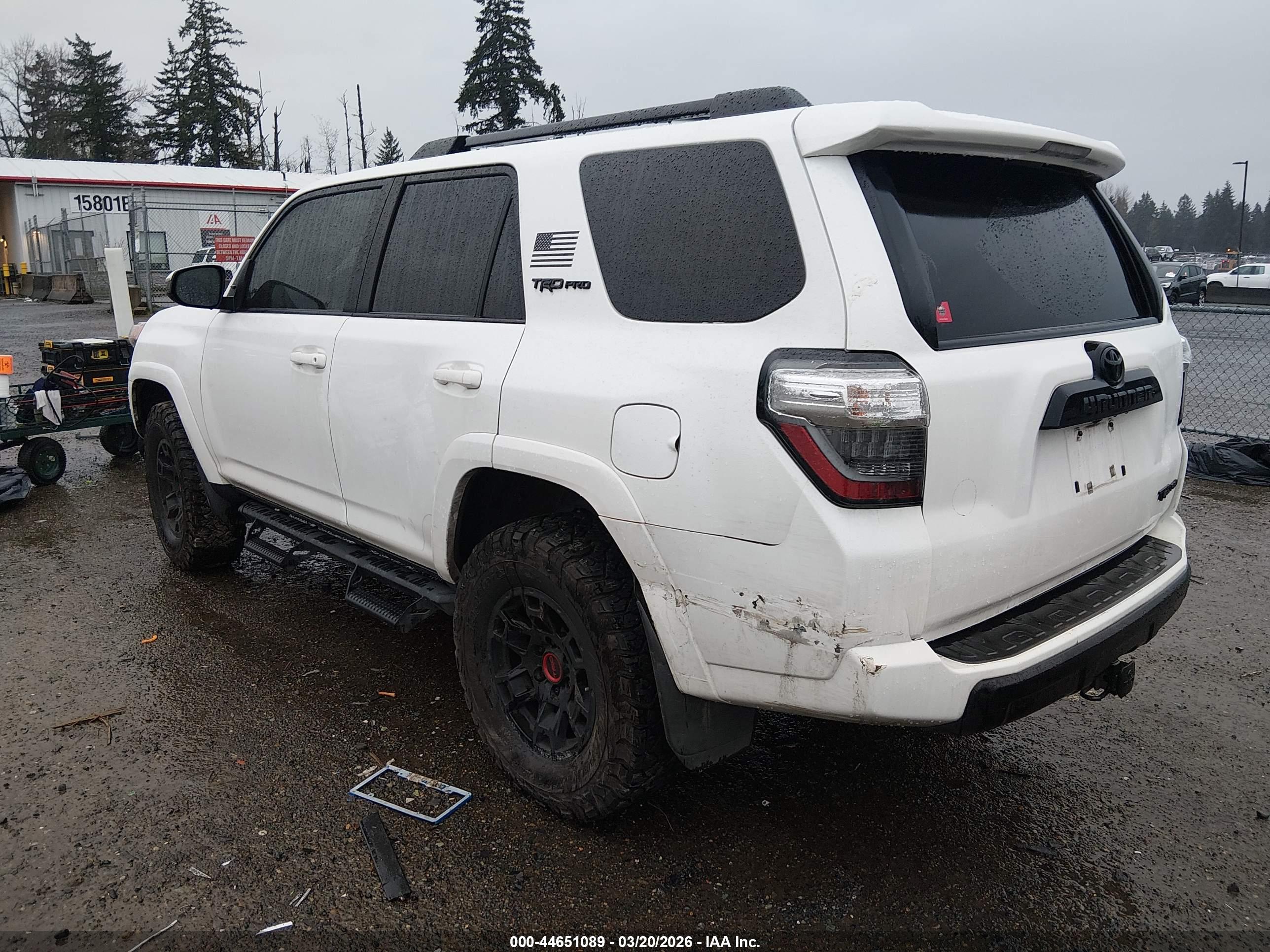 TOYOTA 4RUNNER image 3