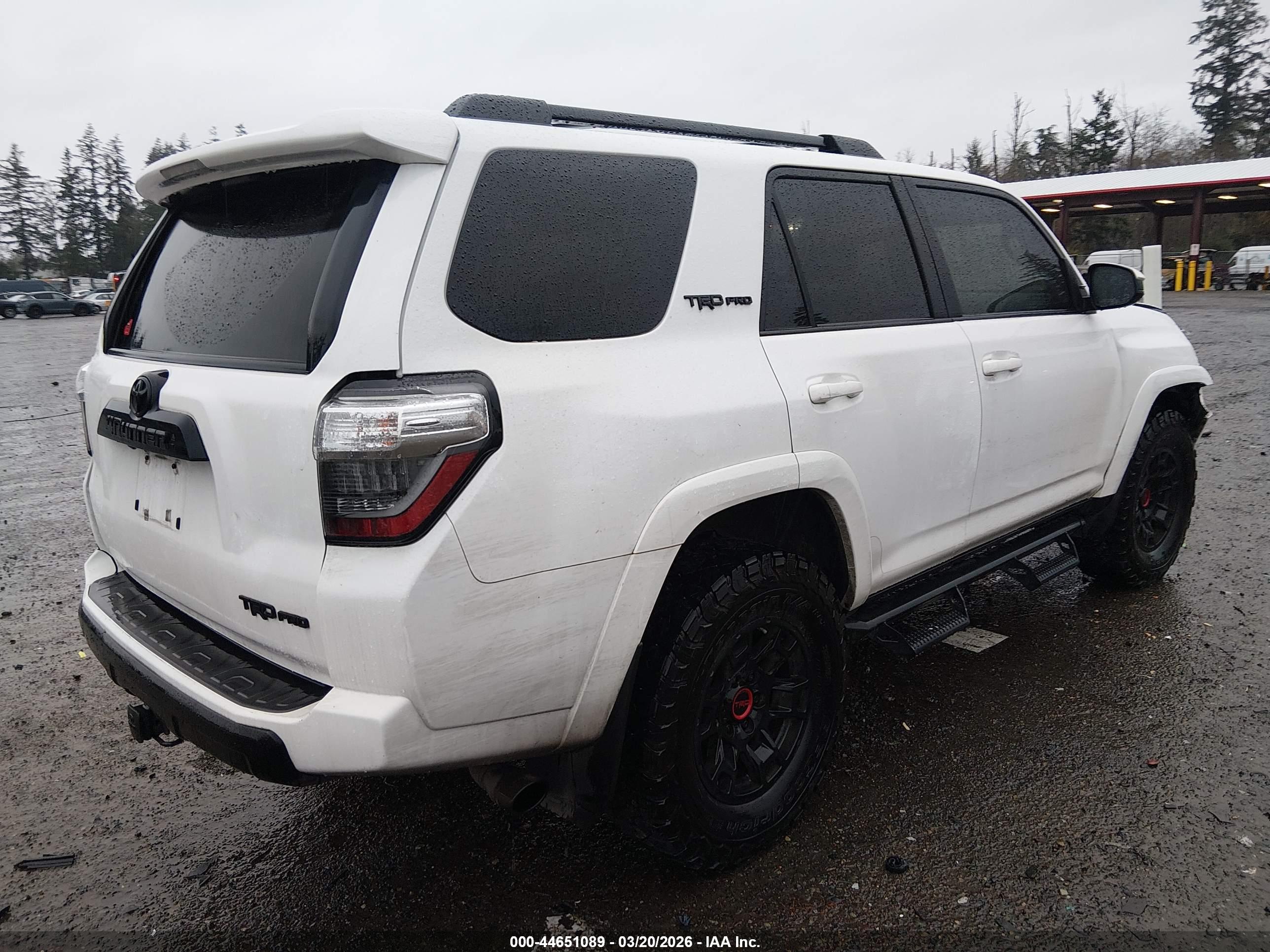 TOYOTA 4RUNNER image 4