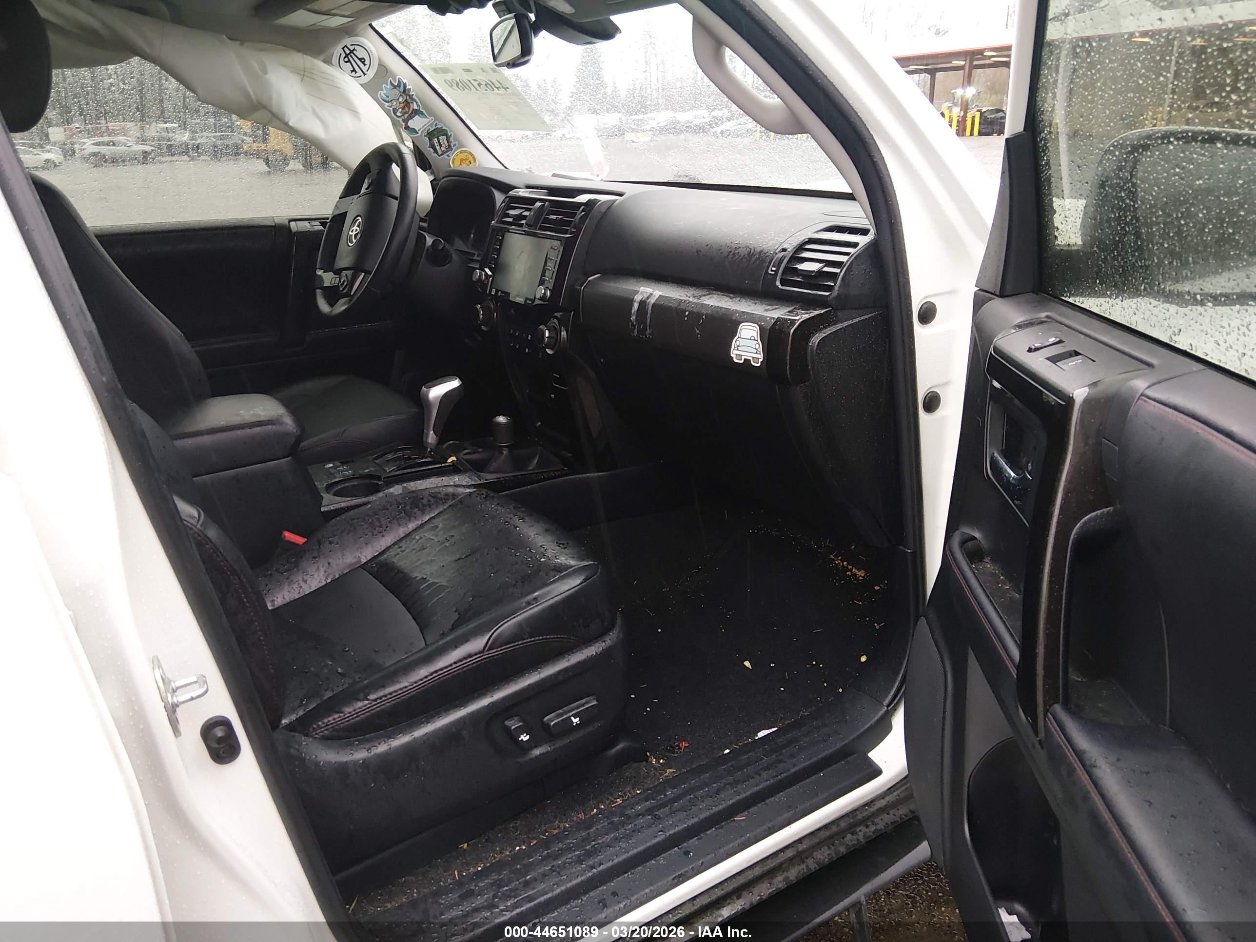 TOYOTA 4RUNNER image 5