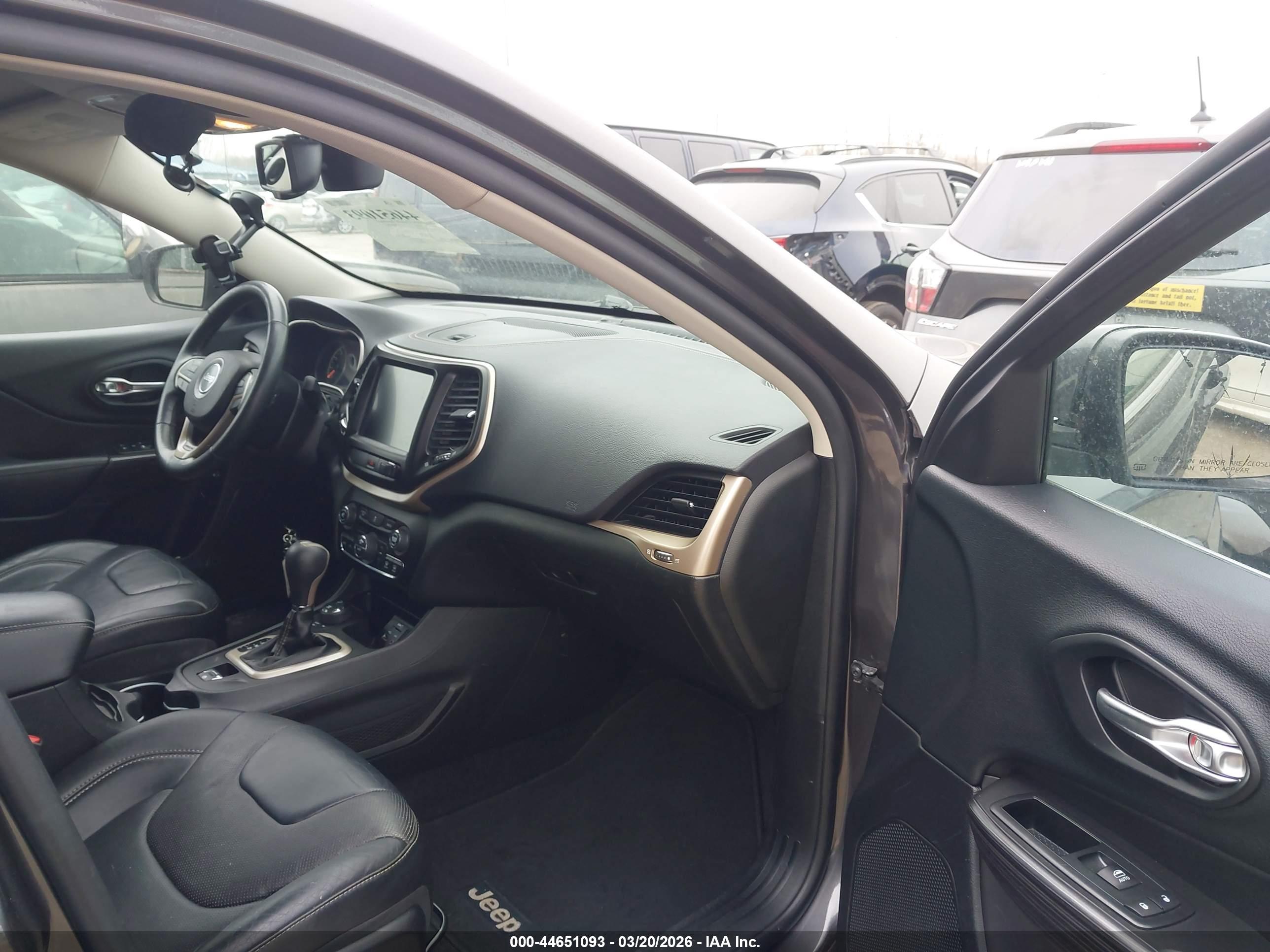 JEEP CHEROKEE image 5