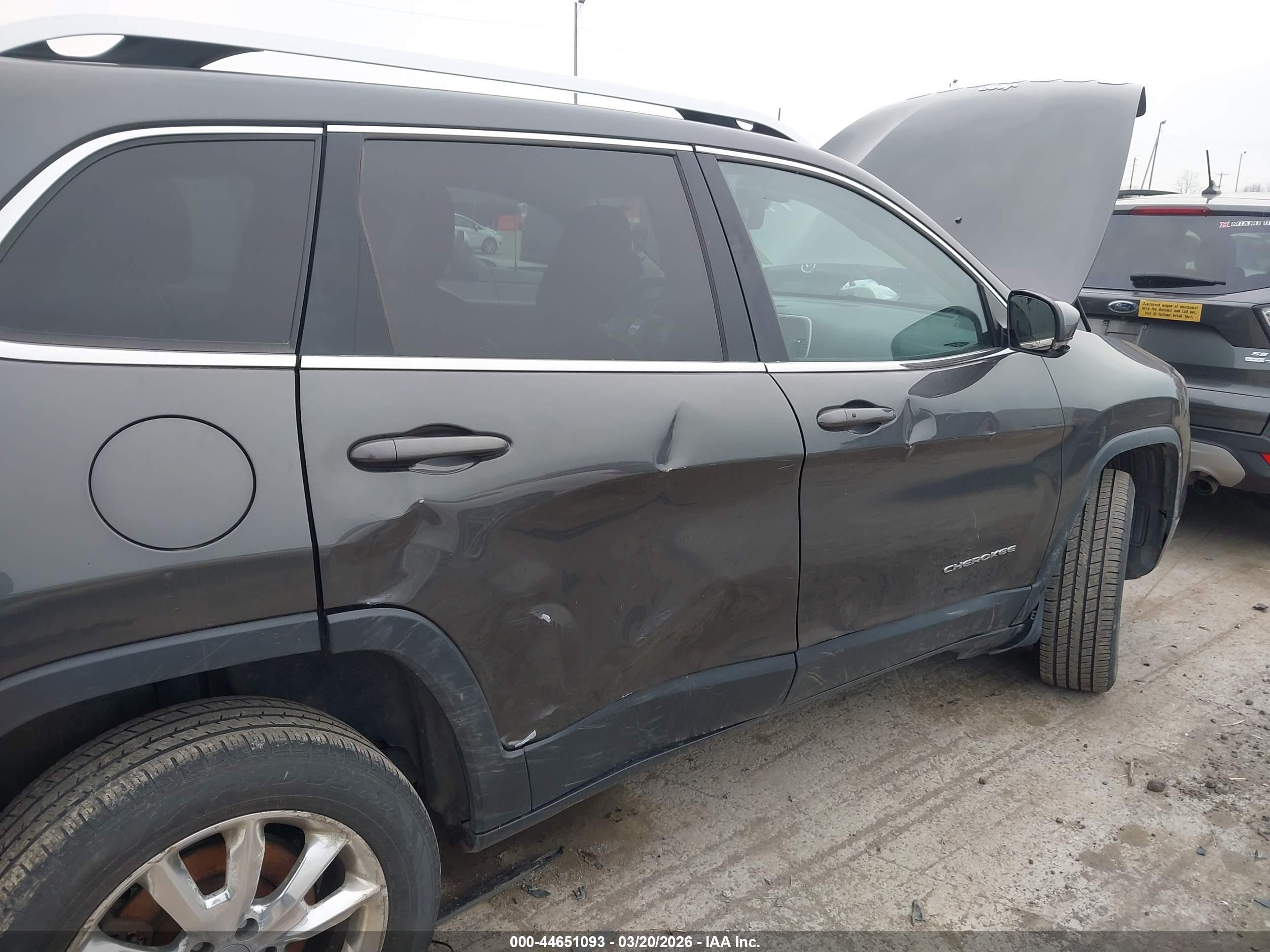 JEEP CHEROKEE image 6