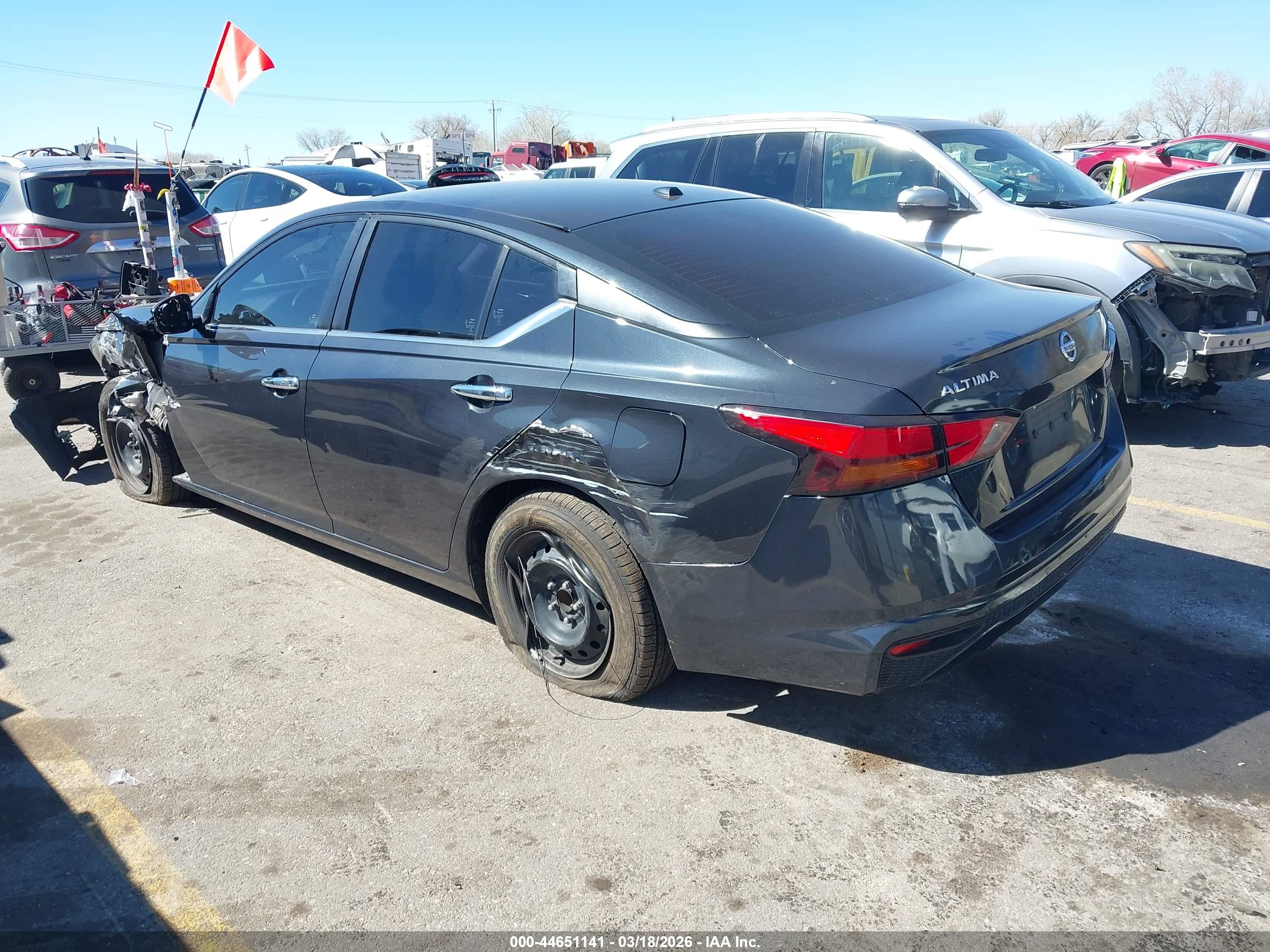 NISSAN ALTIMA image 3