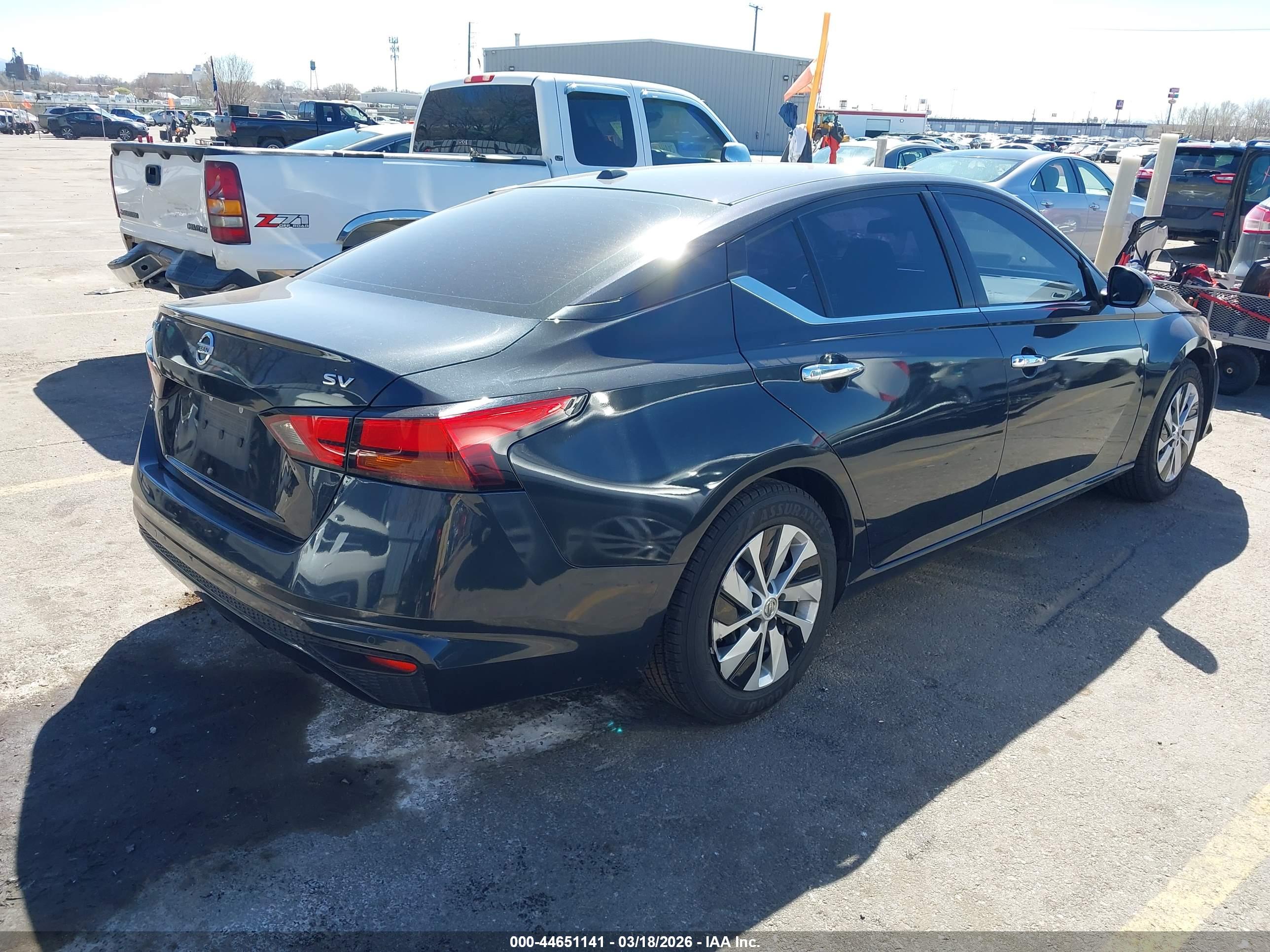 NISSAN ALTIMA image 4