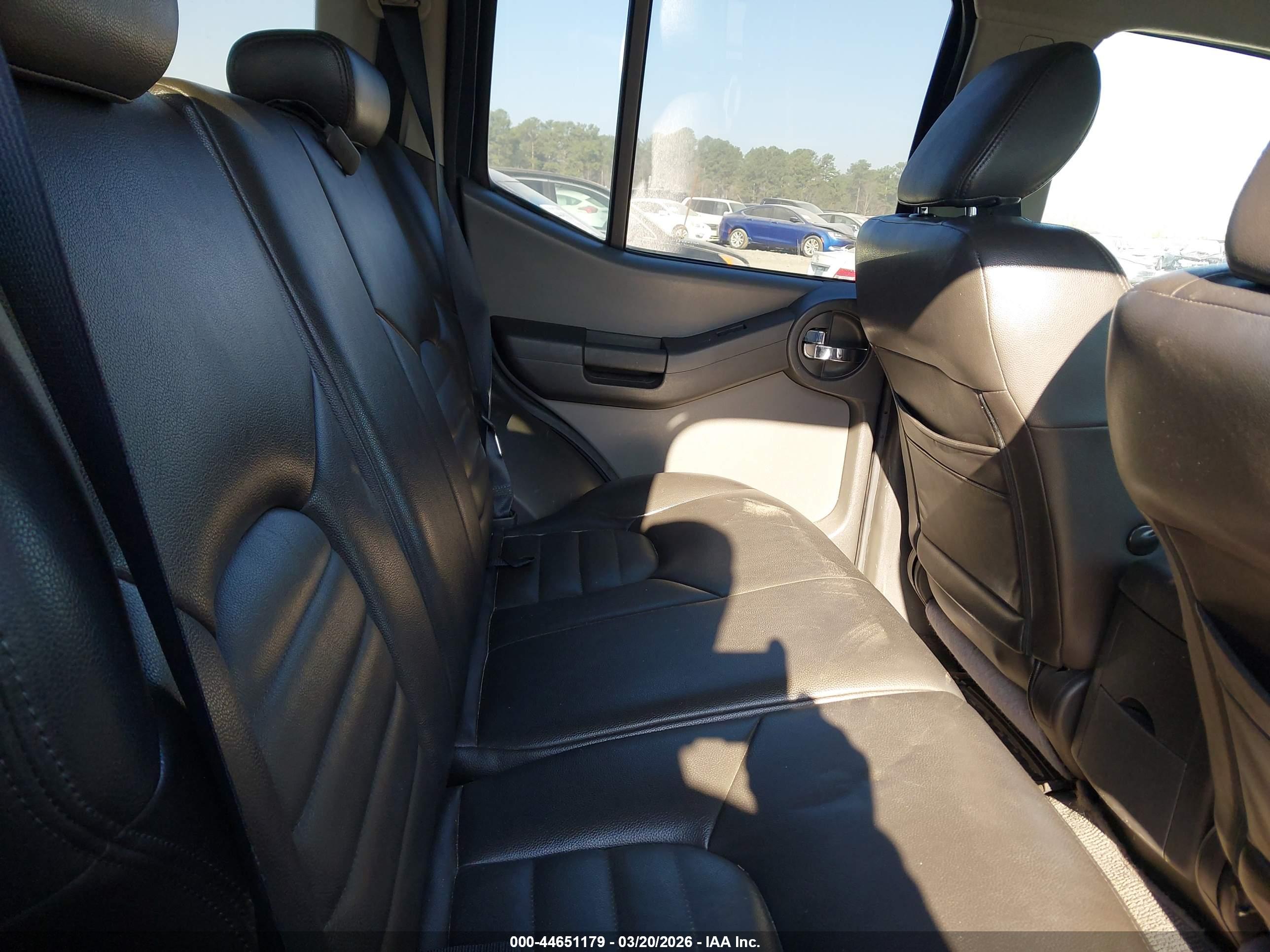NISSAN XTERRA image 8