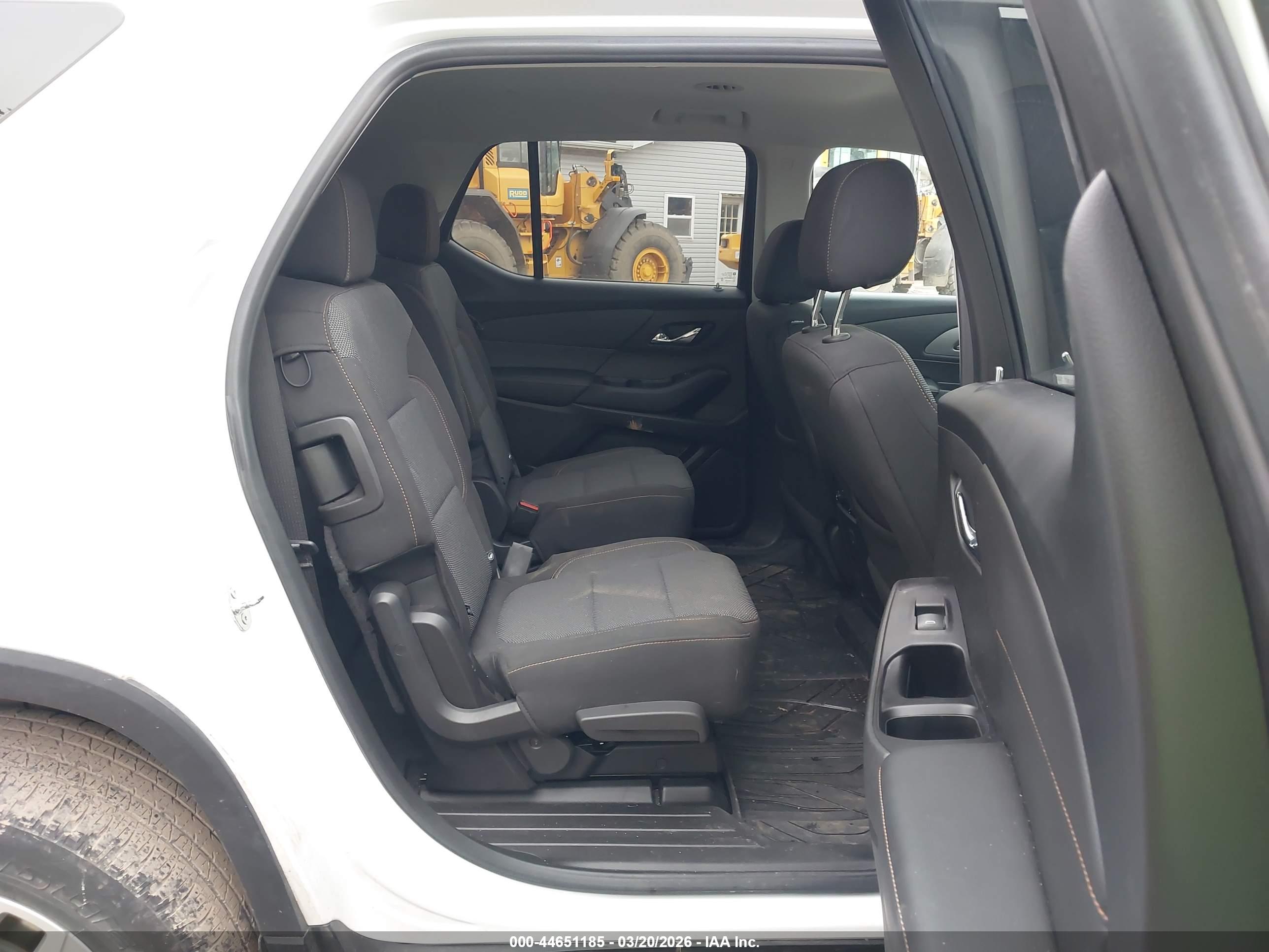 CHEVROLET TRAVERSE image 8