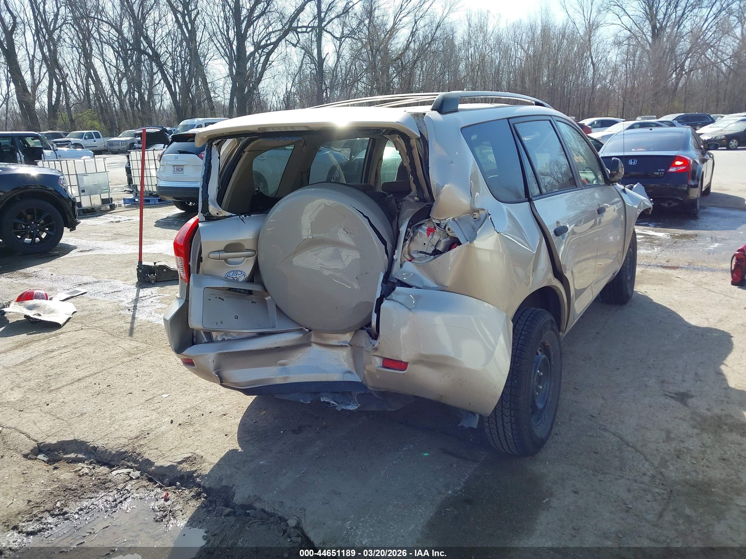 TOYOTA RAV4 image 6