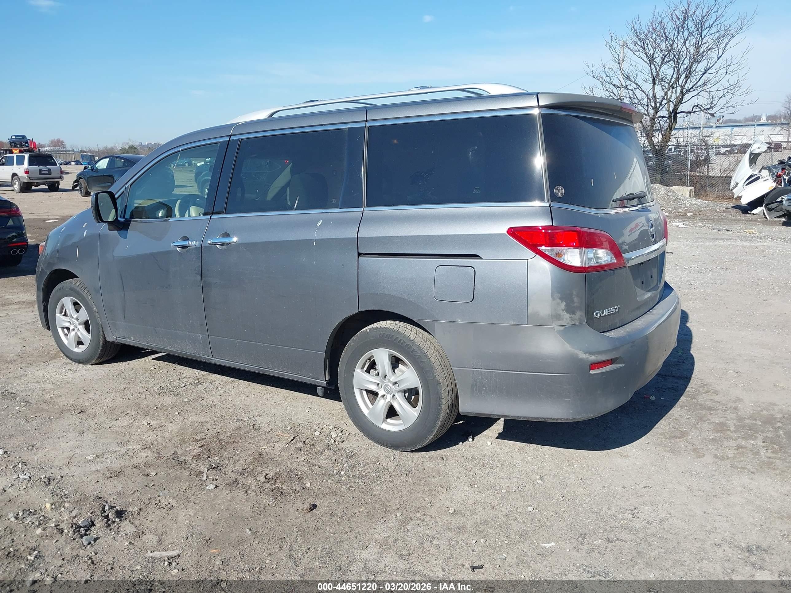 NISSAN QUEST image 3