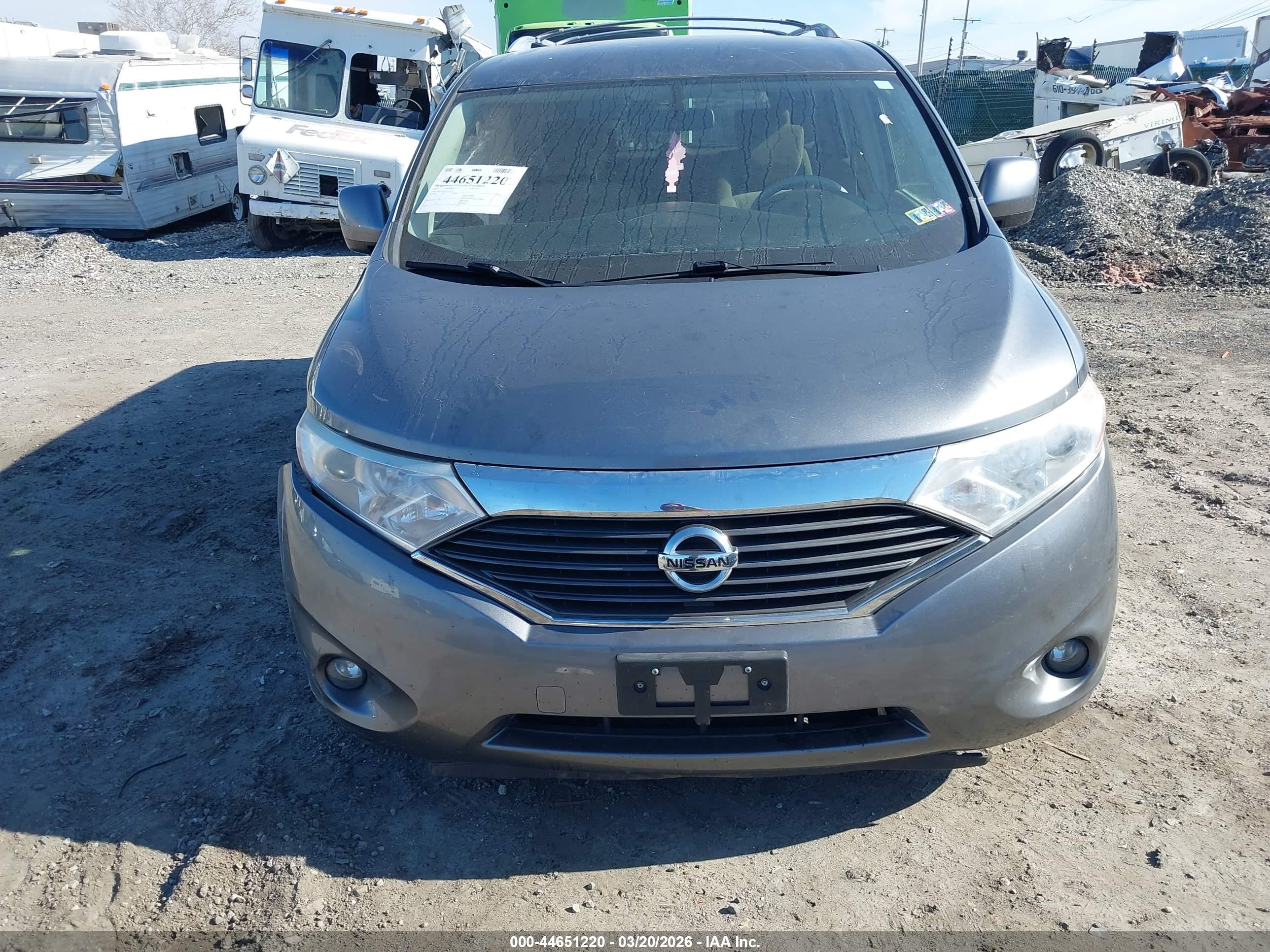 NISSAN QUEST image 6