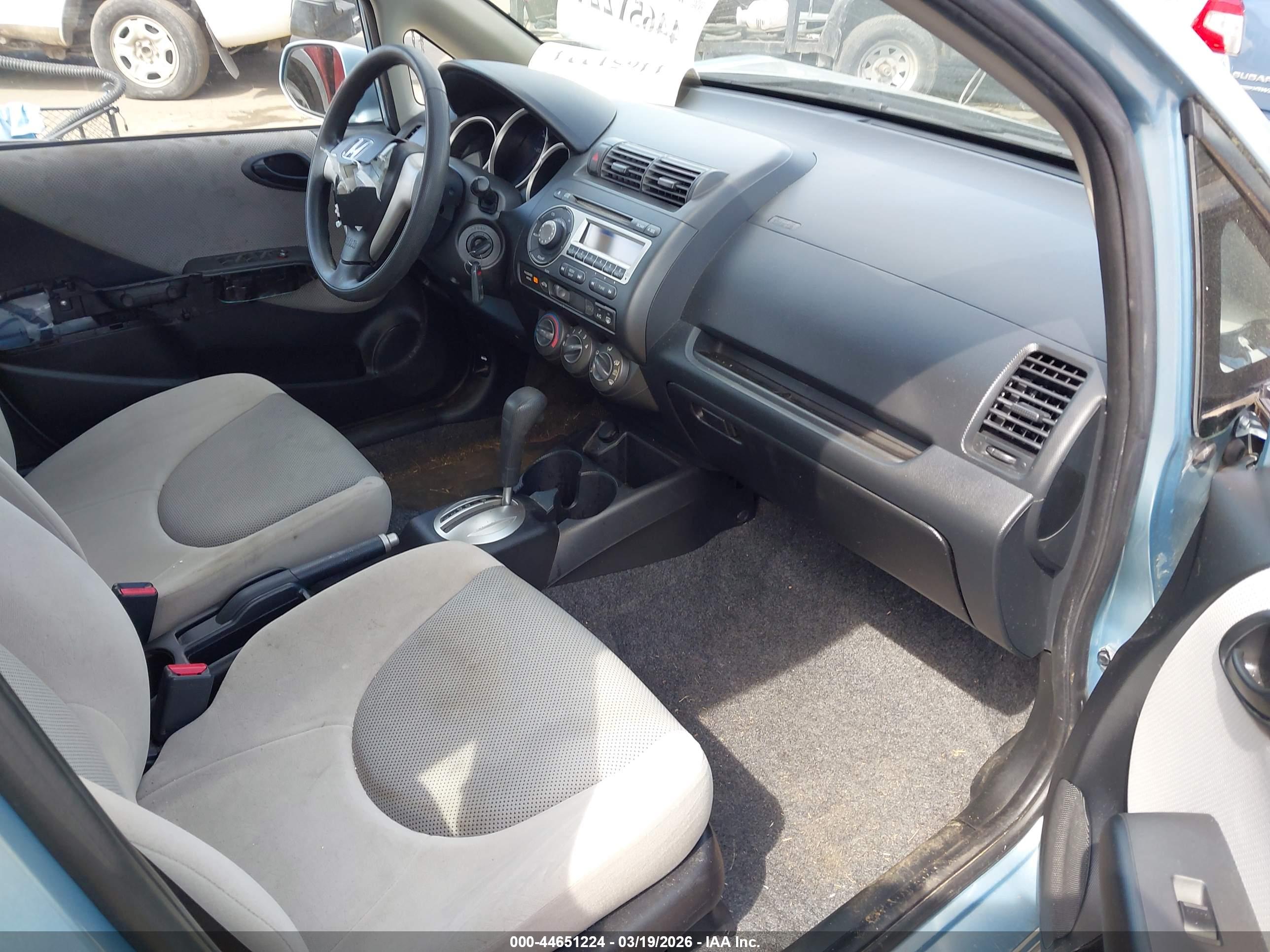 HONDA FIT image 5