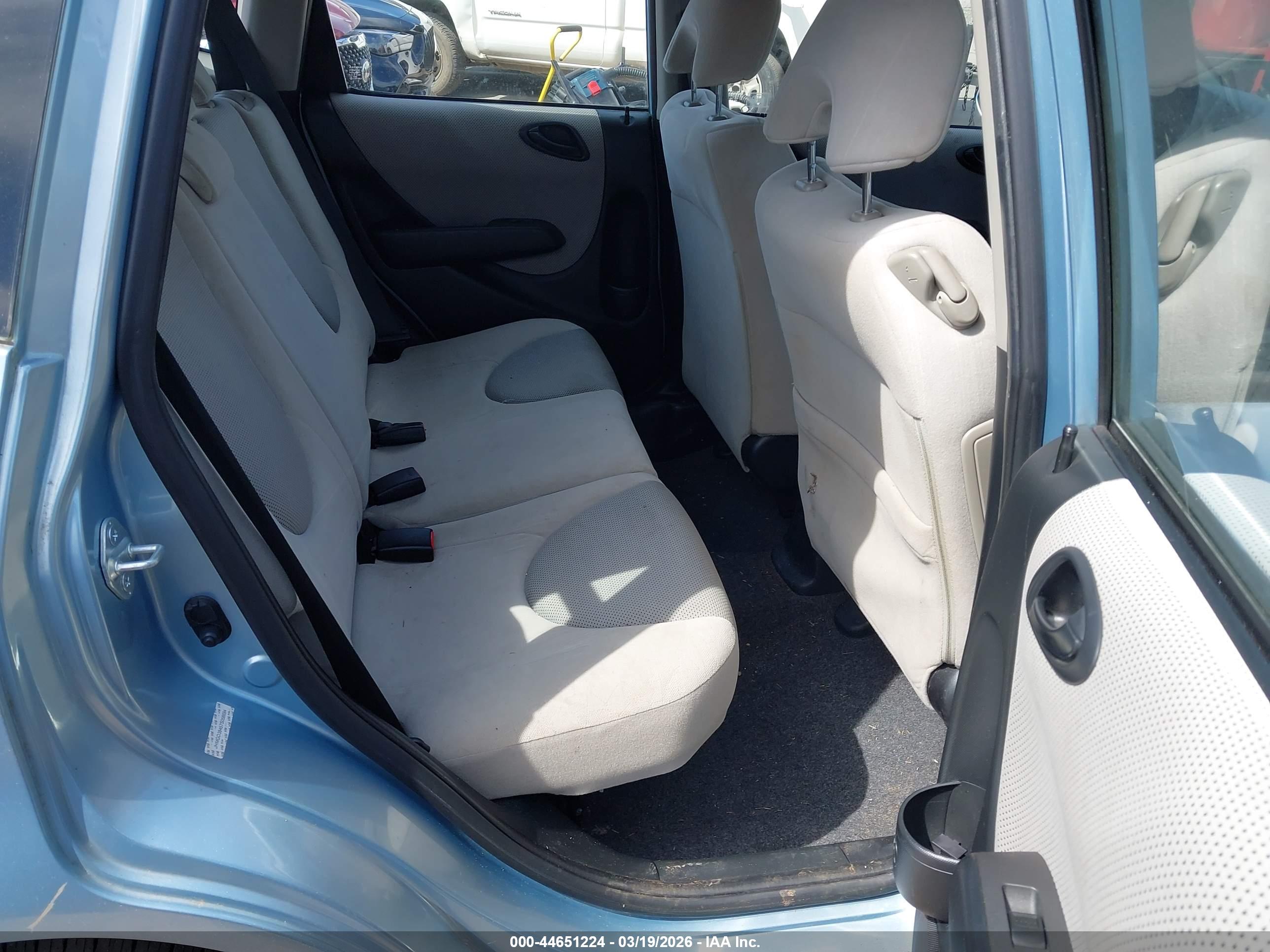 HONDA FIT image 8