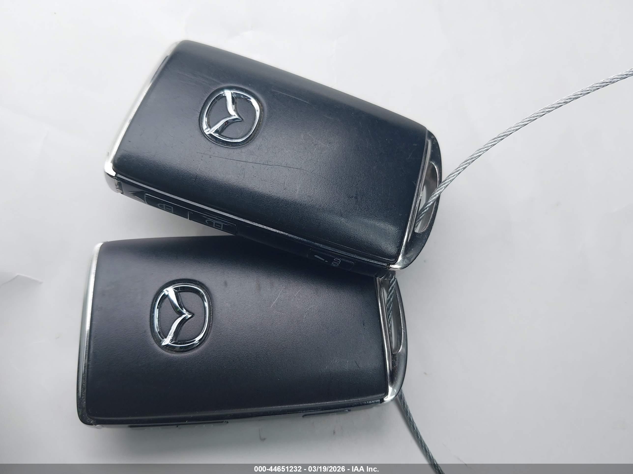 MAZDA MAZDA3 image 11