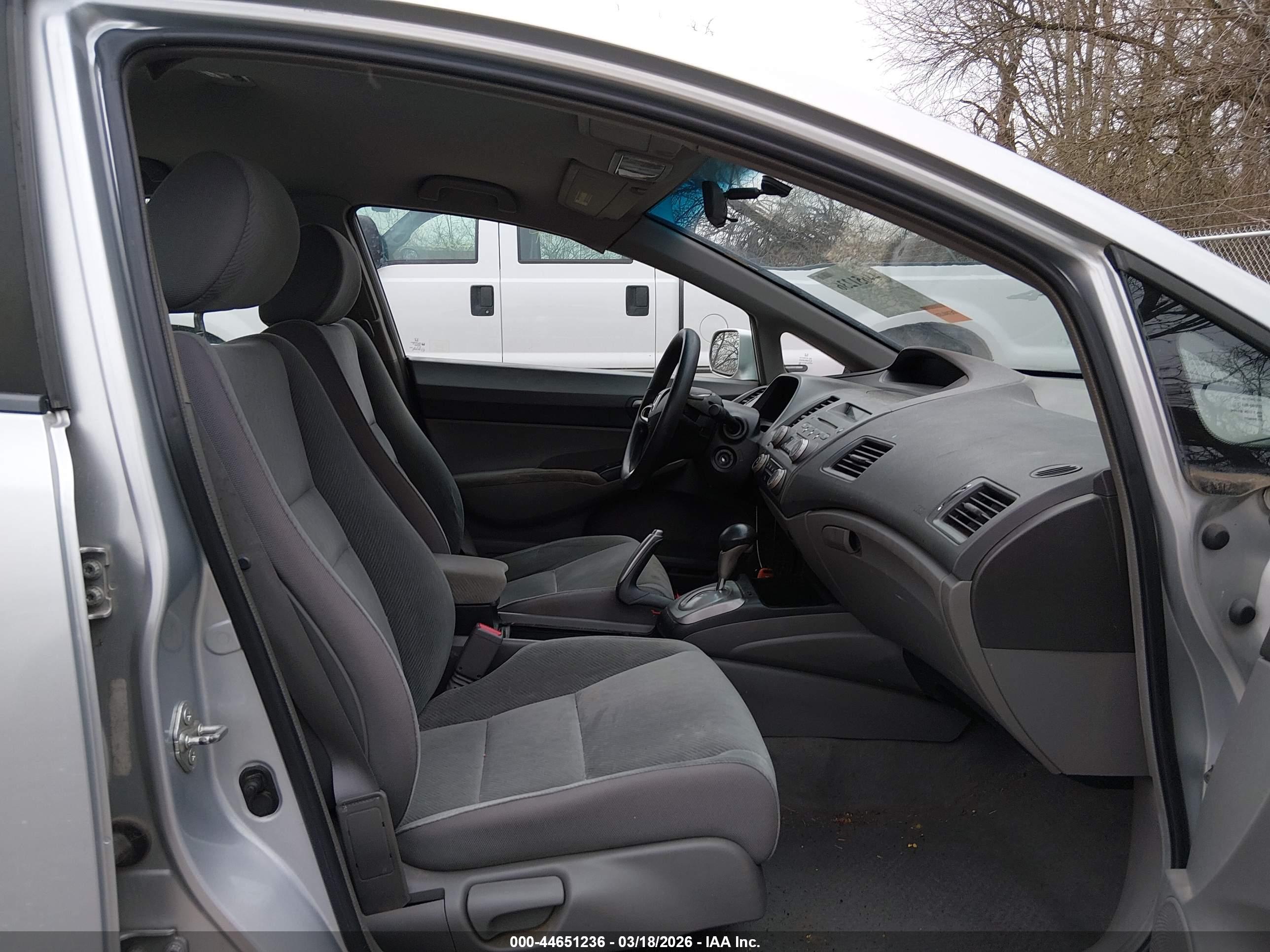 HONDA CIVIC image 5