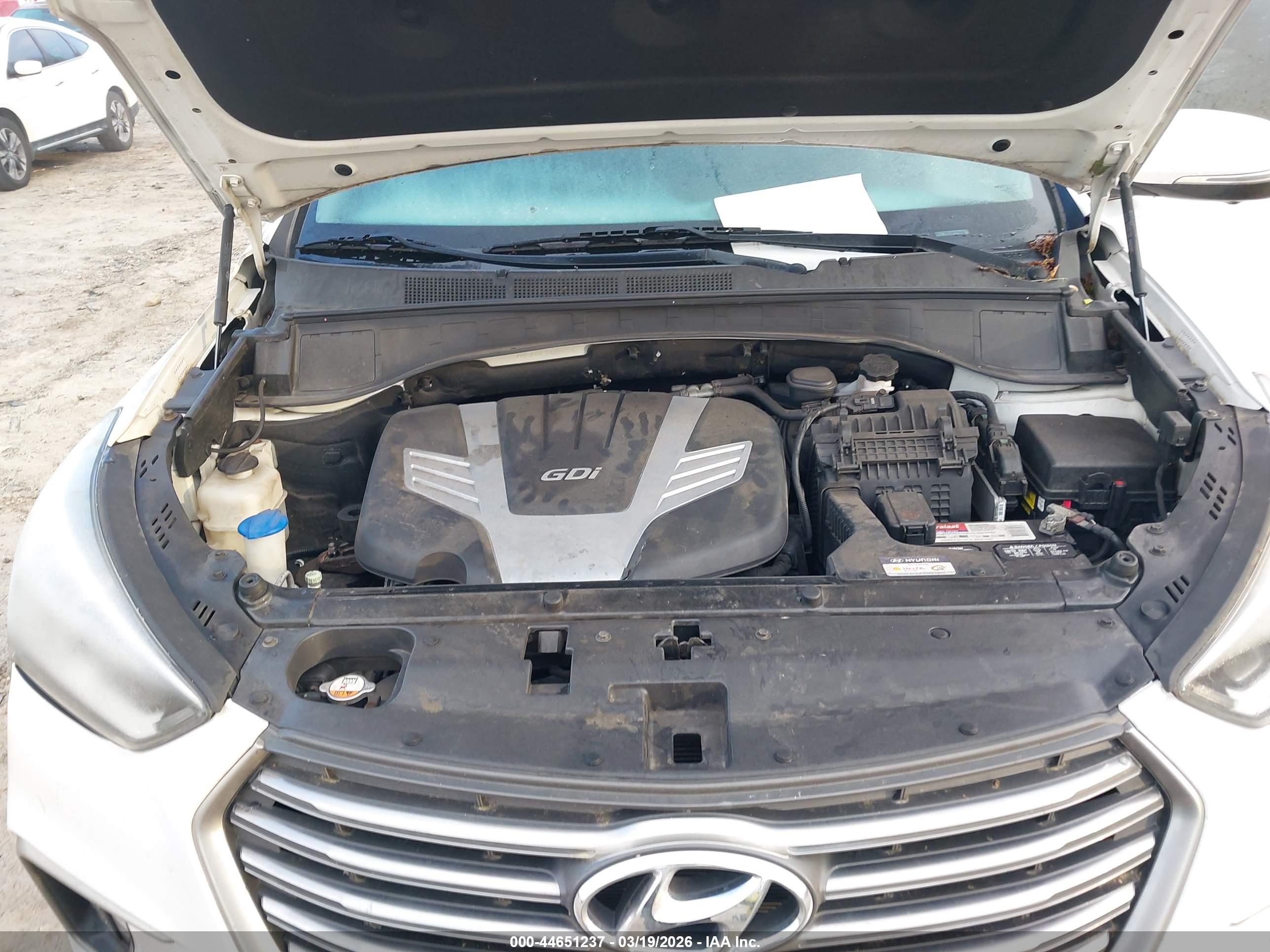 HYUNDAI SANTA image 10