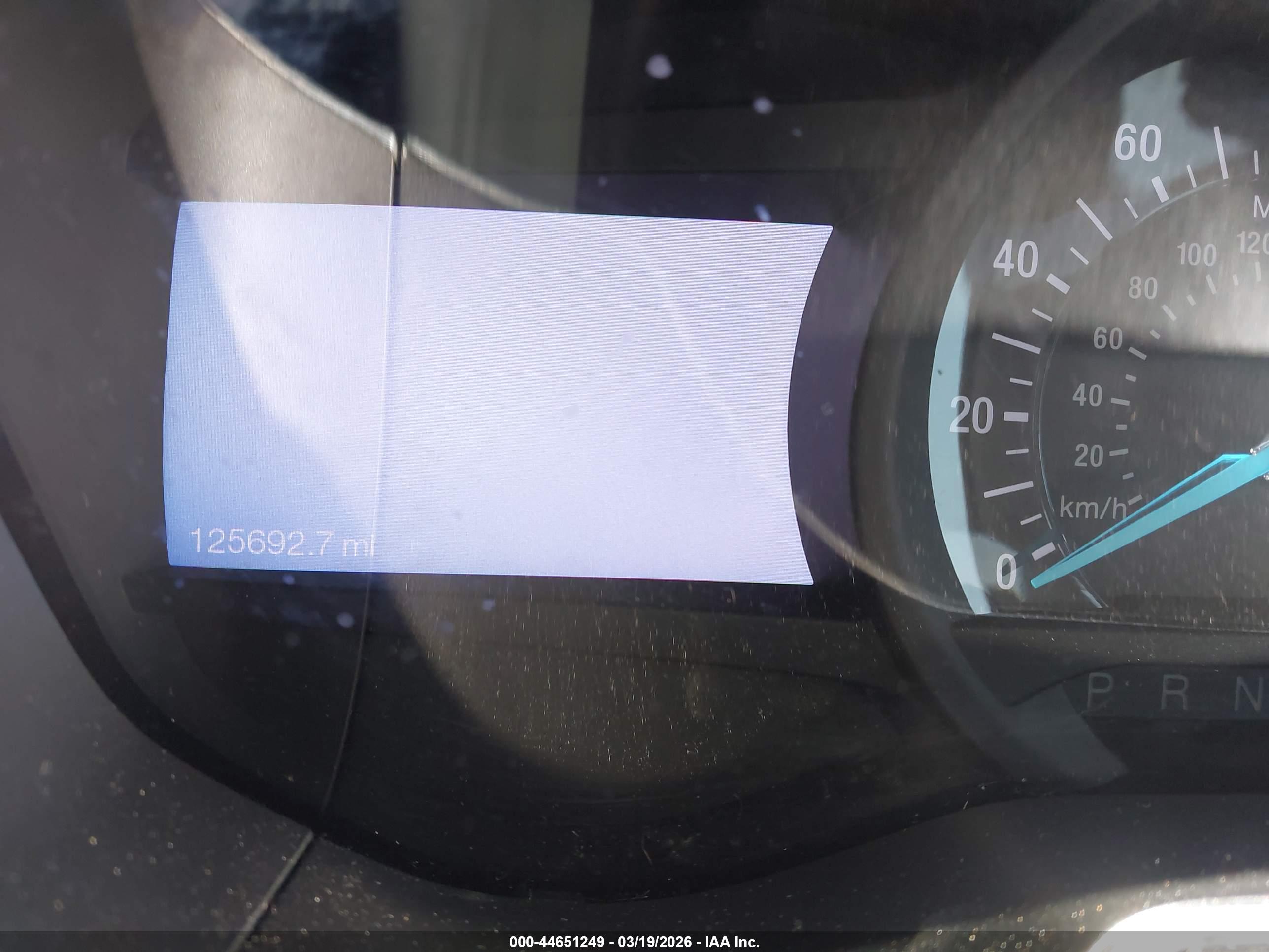 FORD FUSION image 7