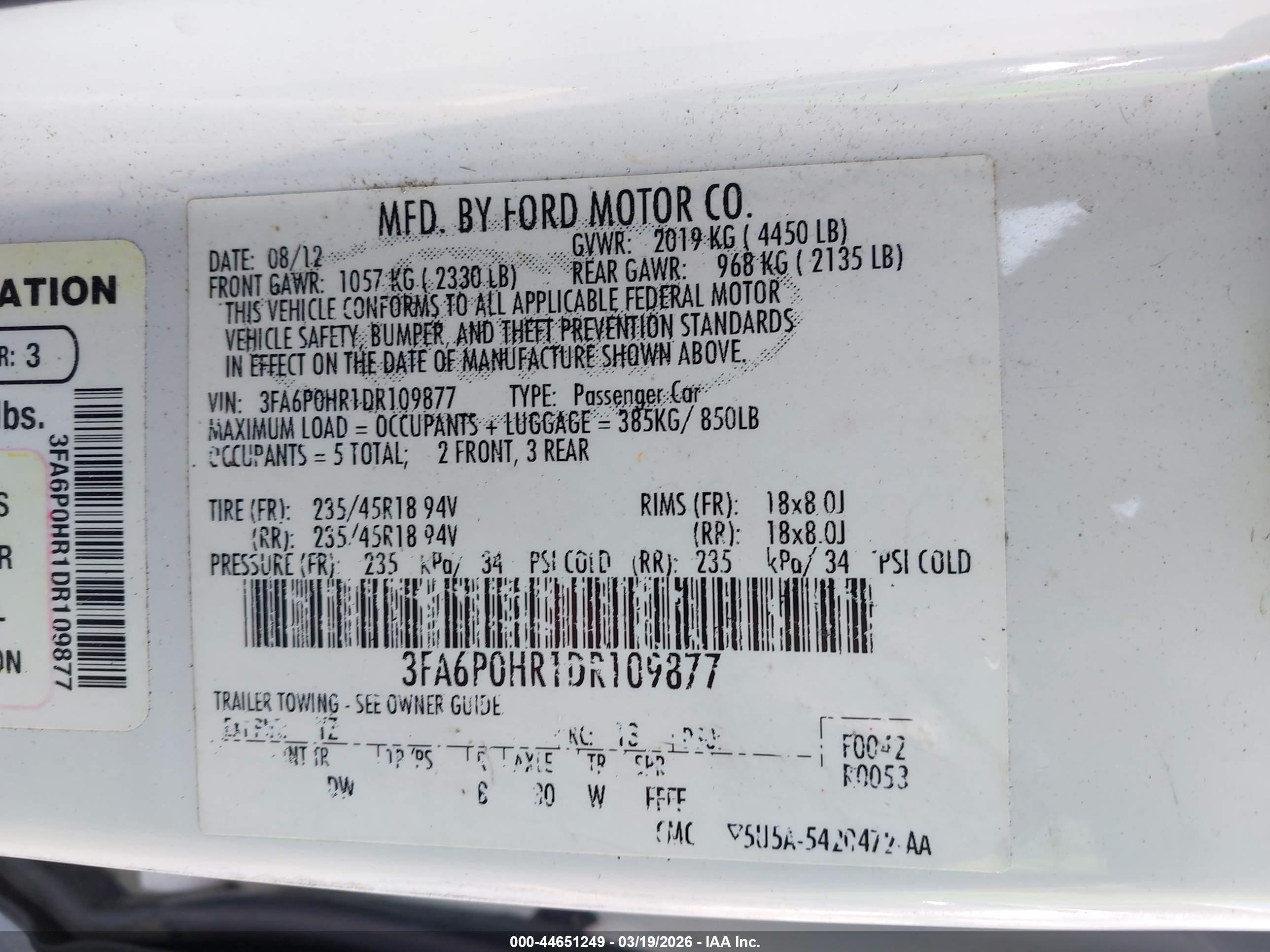 FORD FUSION image 9