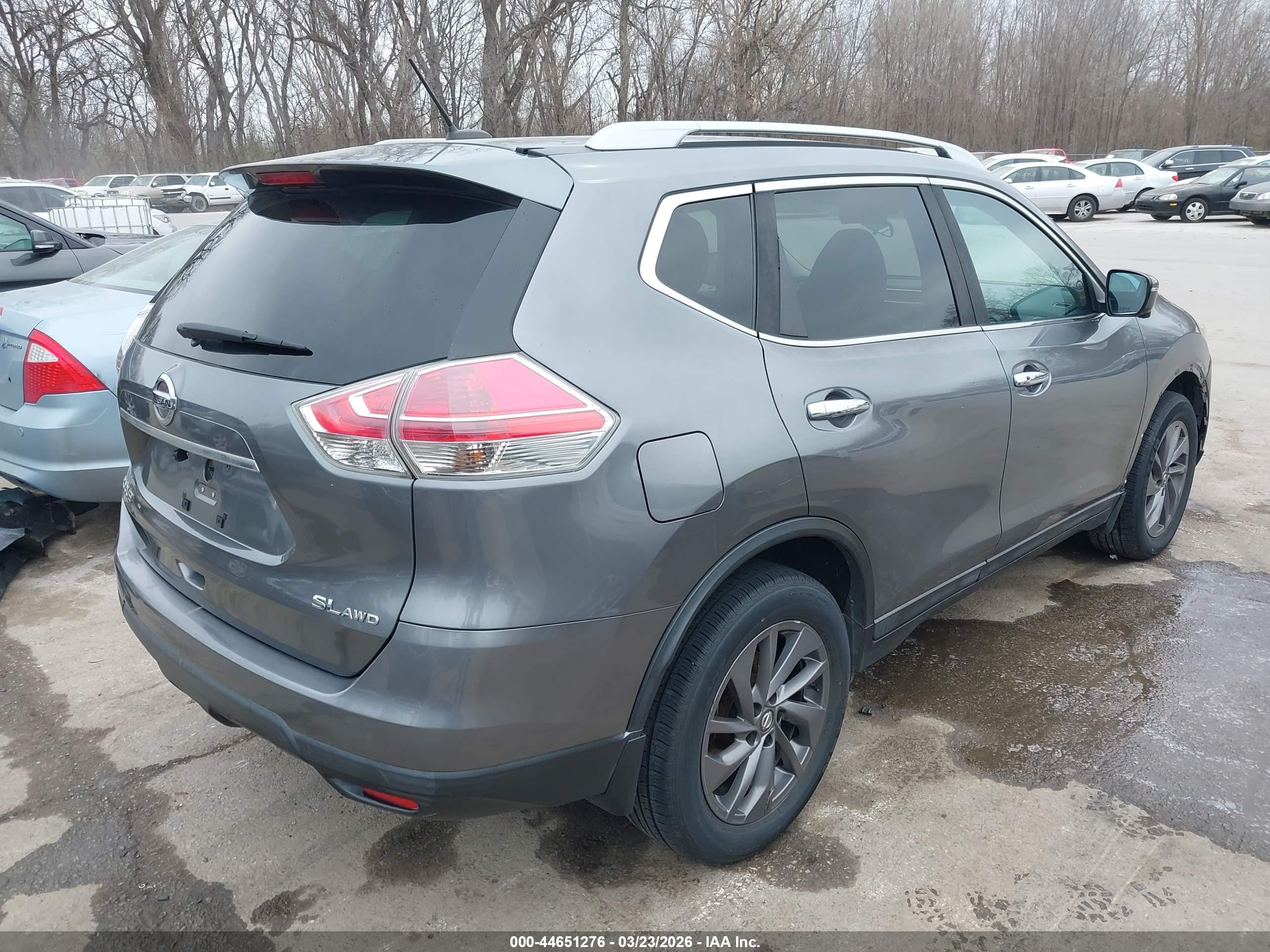 NISSAN ROGUE image 4