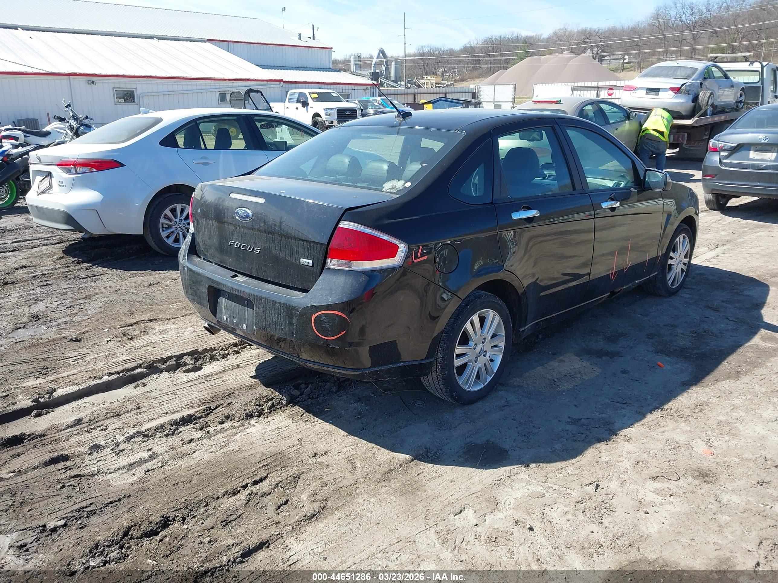 FORD FOCUS image 4