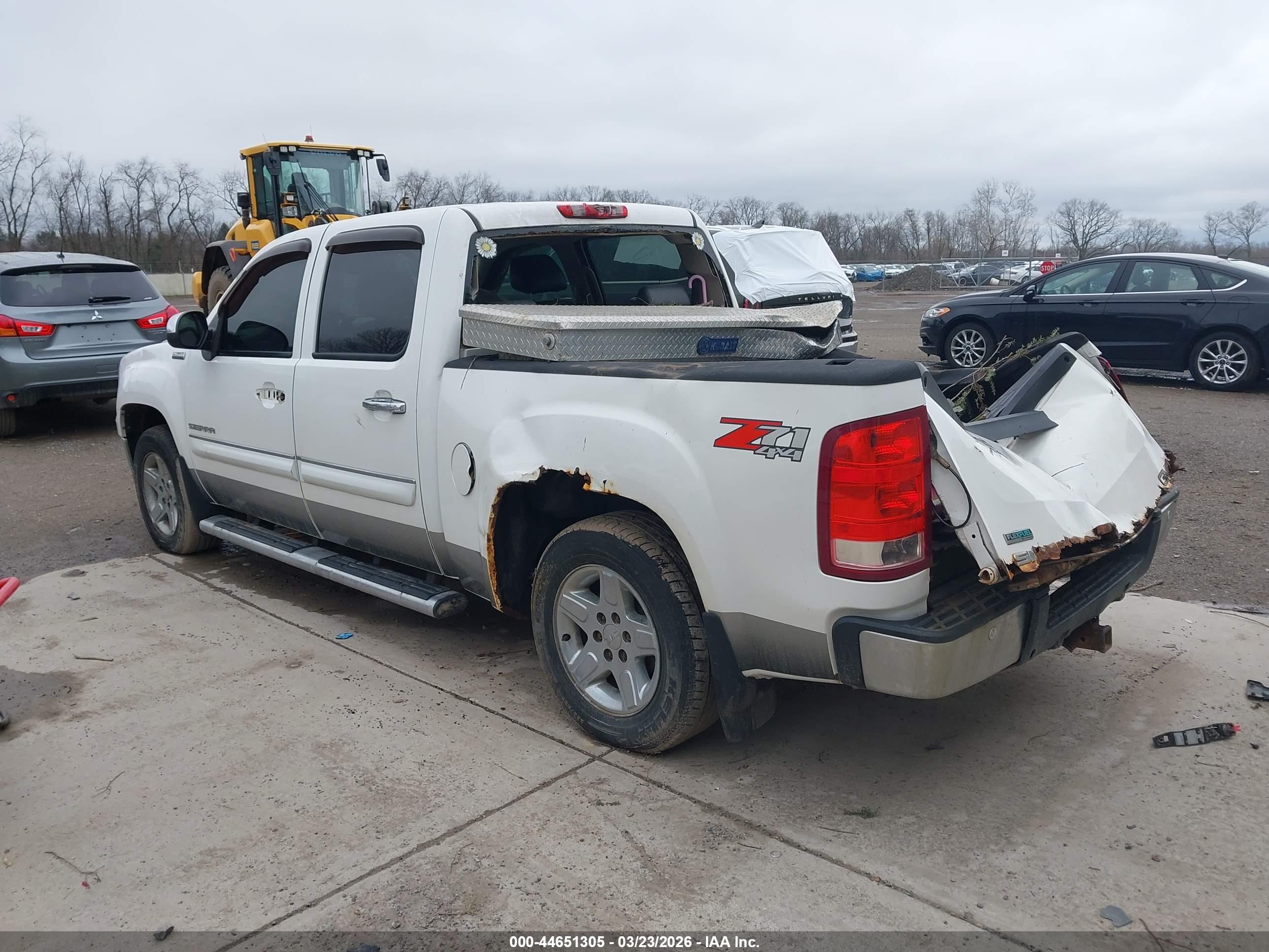 GMC SIERRA image 3
