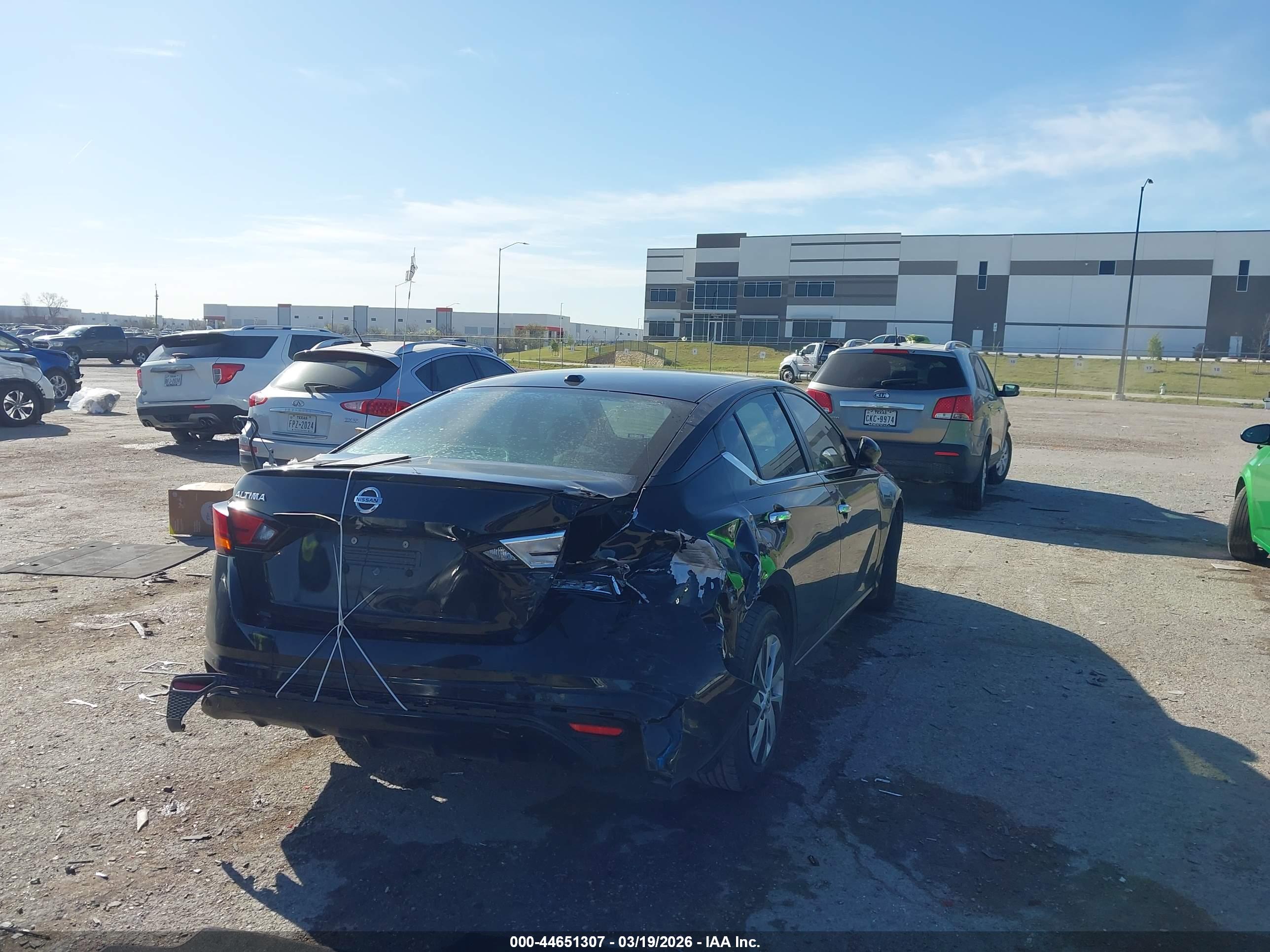NISSAN ALTIMA image 4