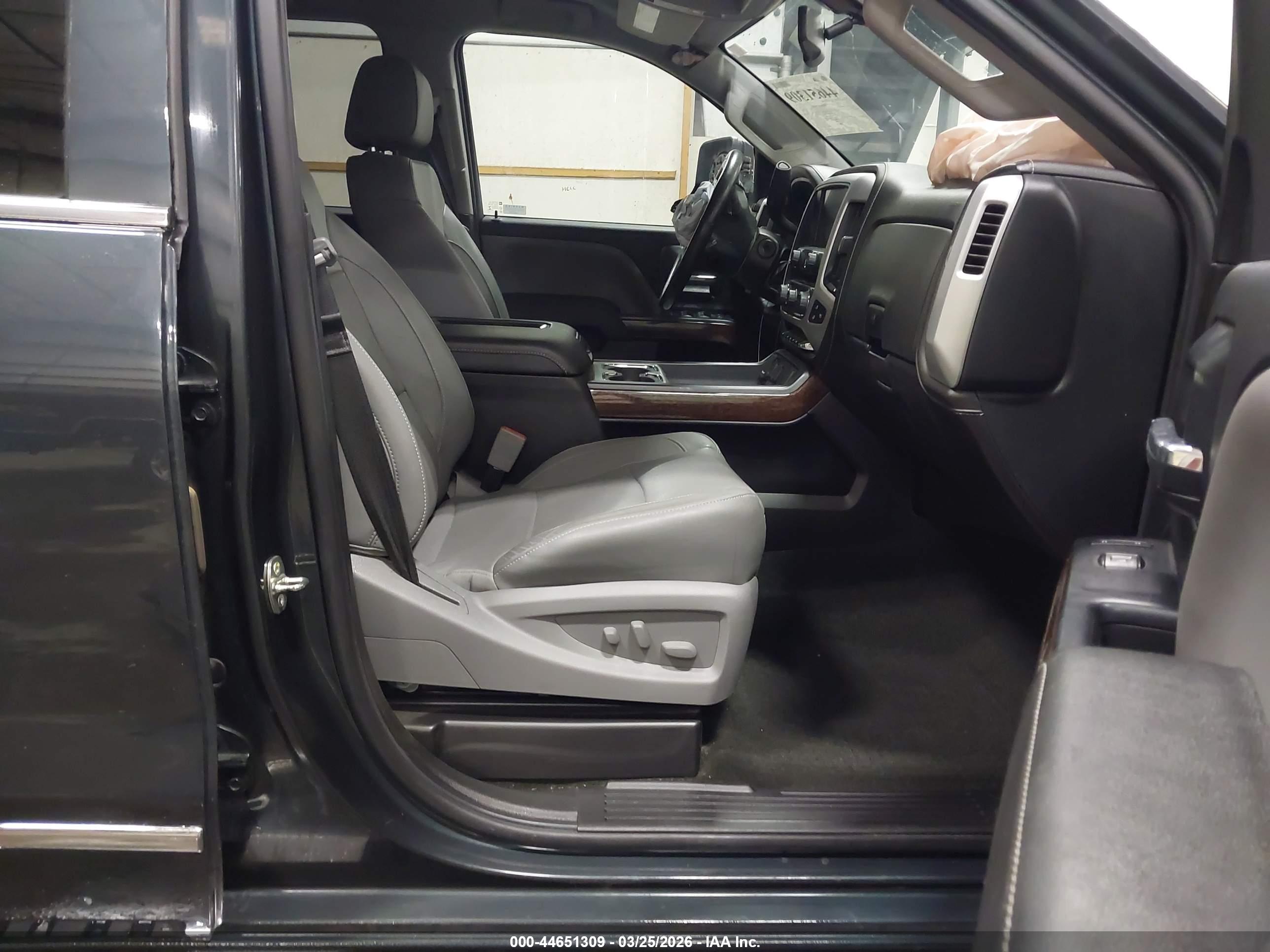 GMC SIERRA image 5