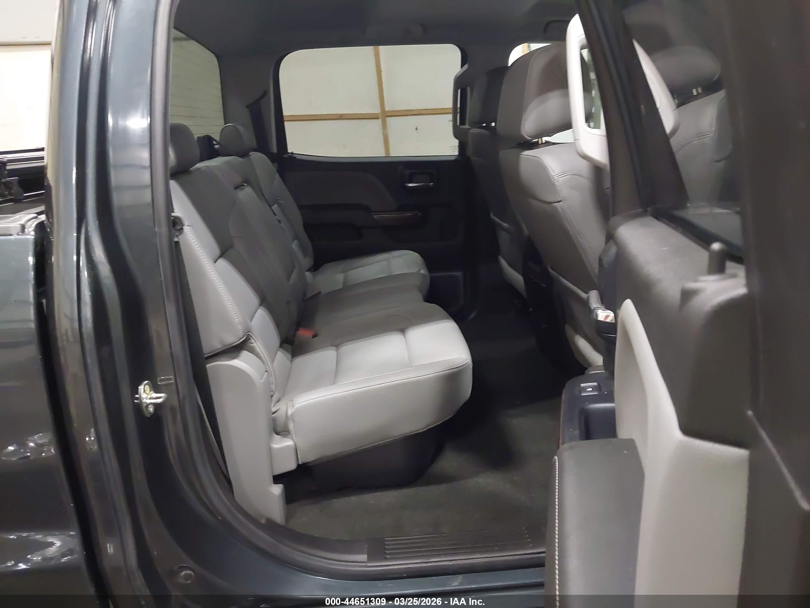 GMC SIERRA image 8