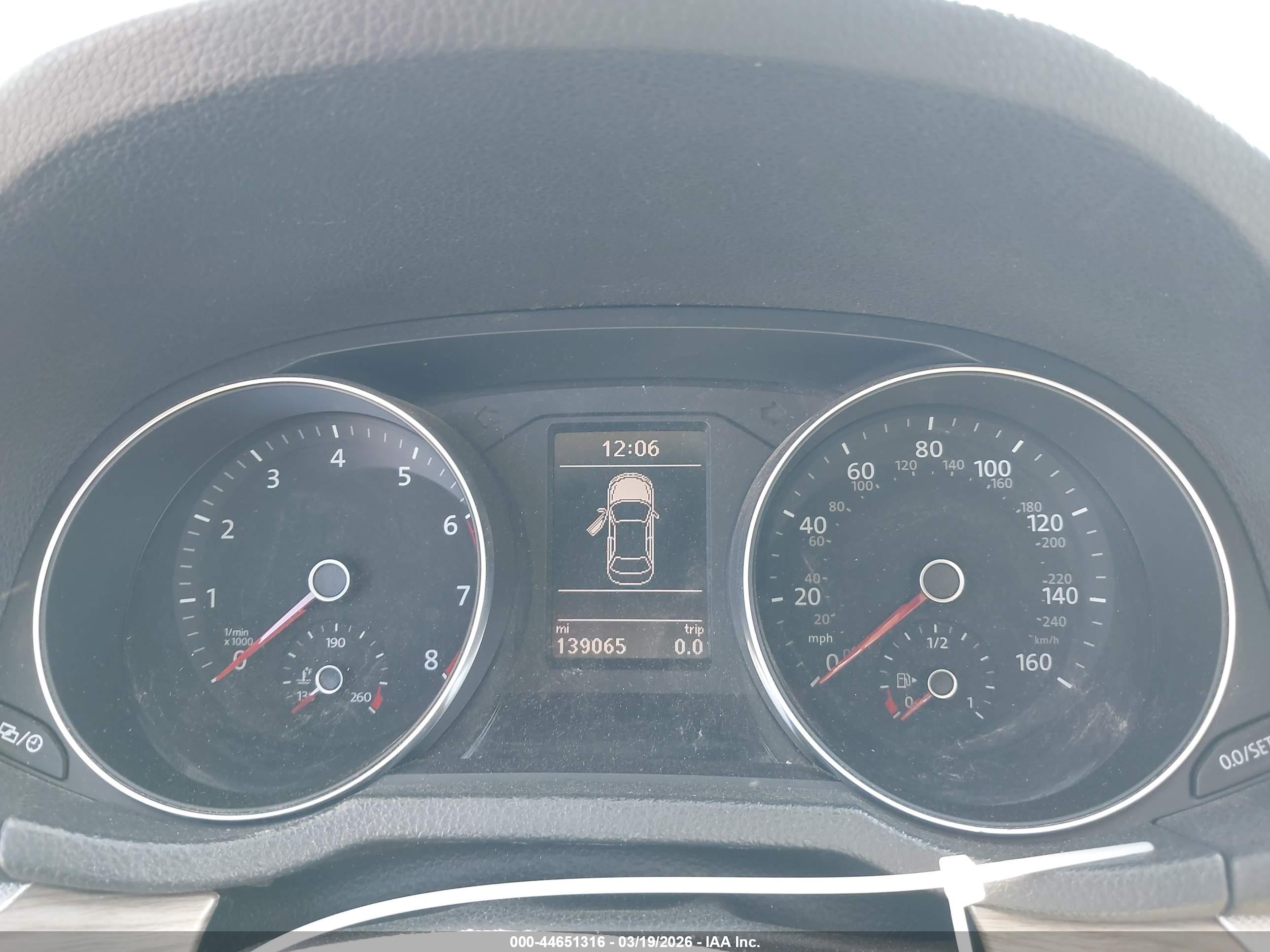 VOLKSWAGEN PASSAT image 7