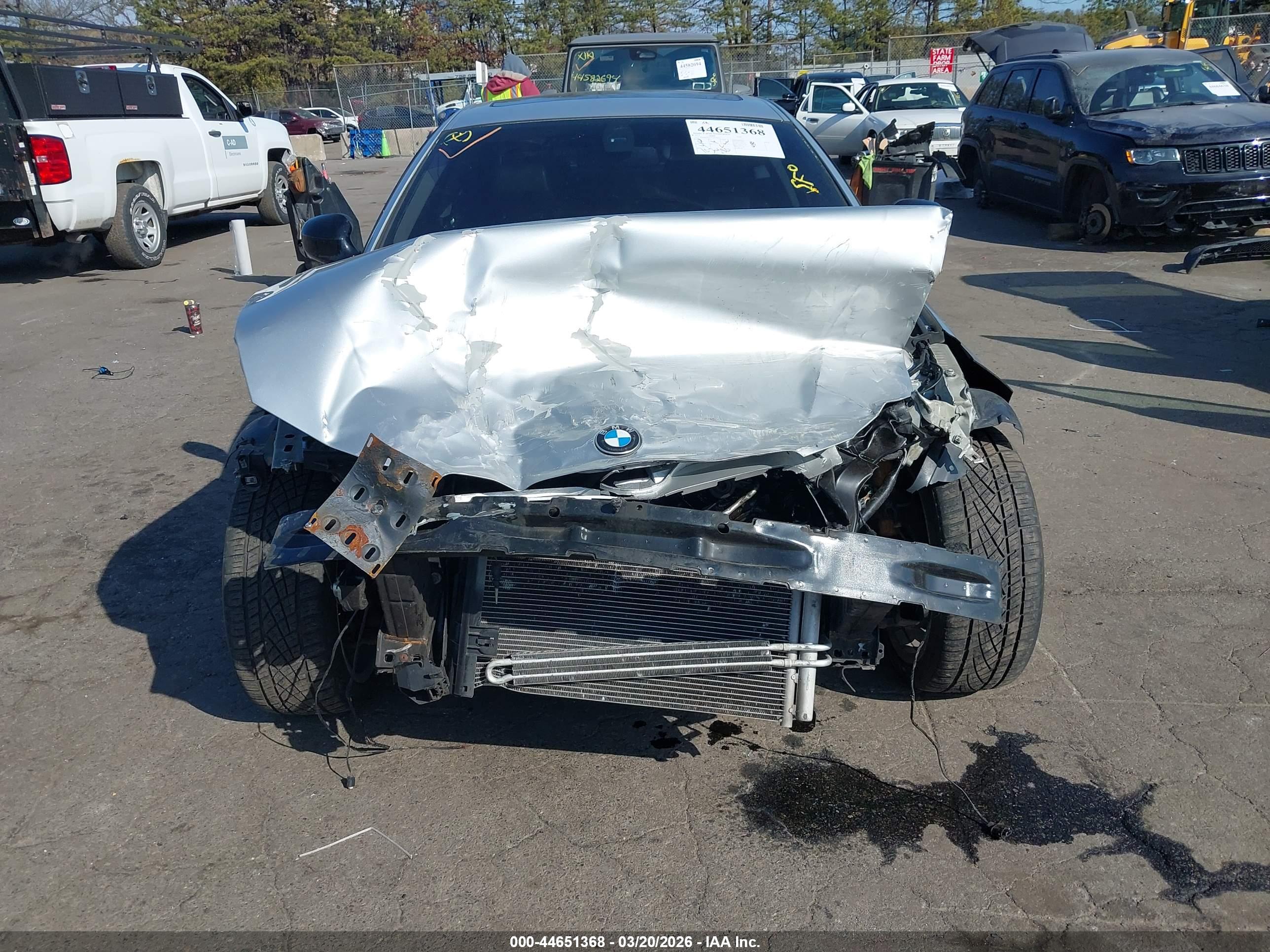 BMW 335I image 6