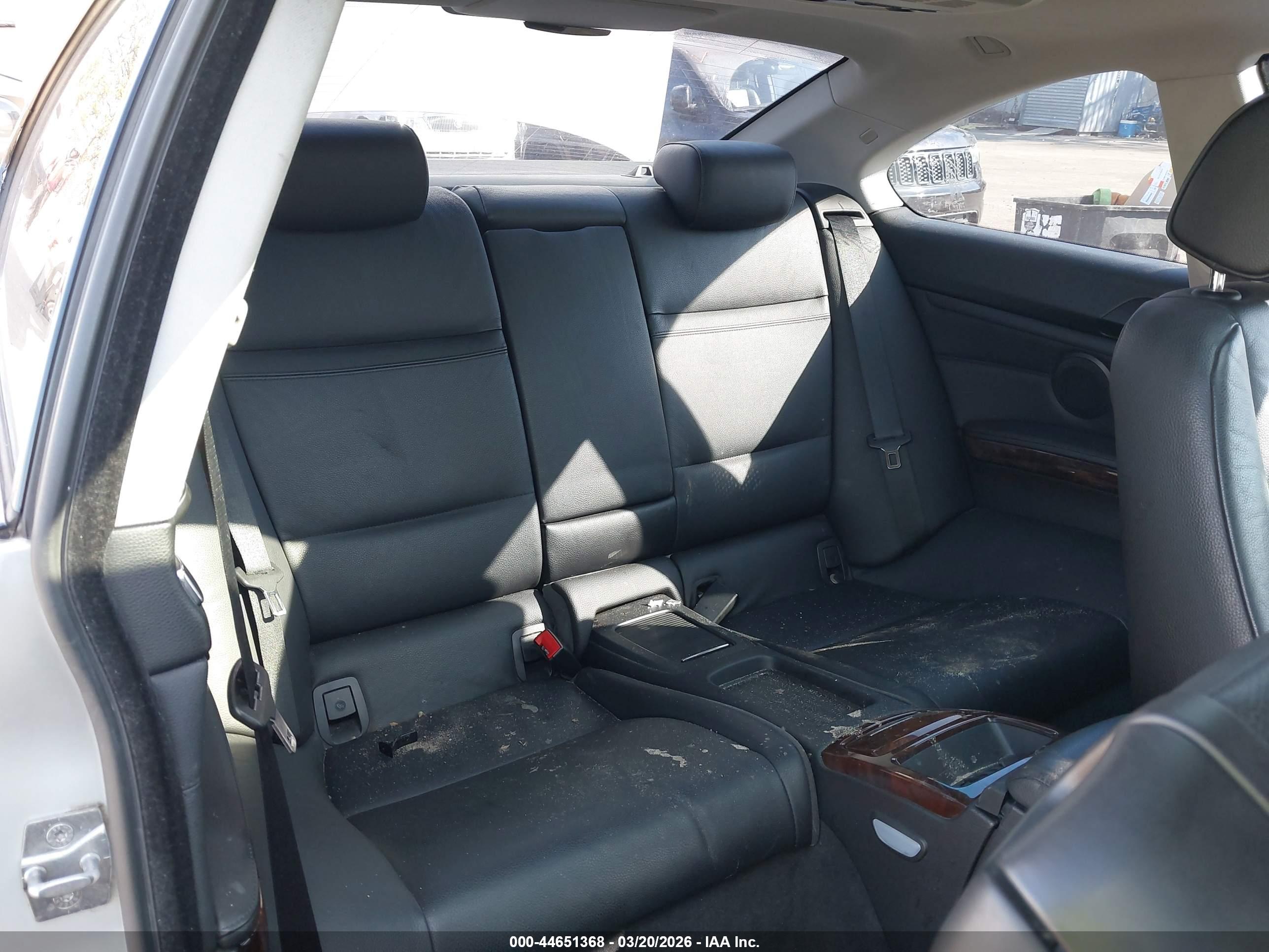 BMW 335I image 8