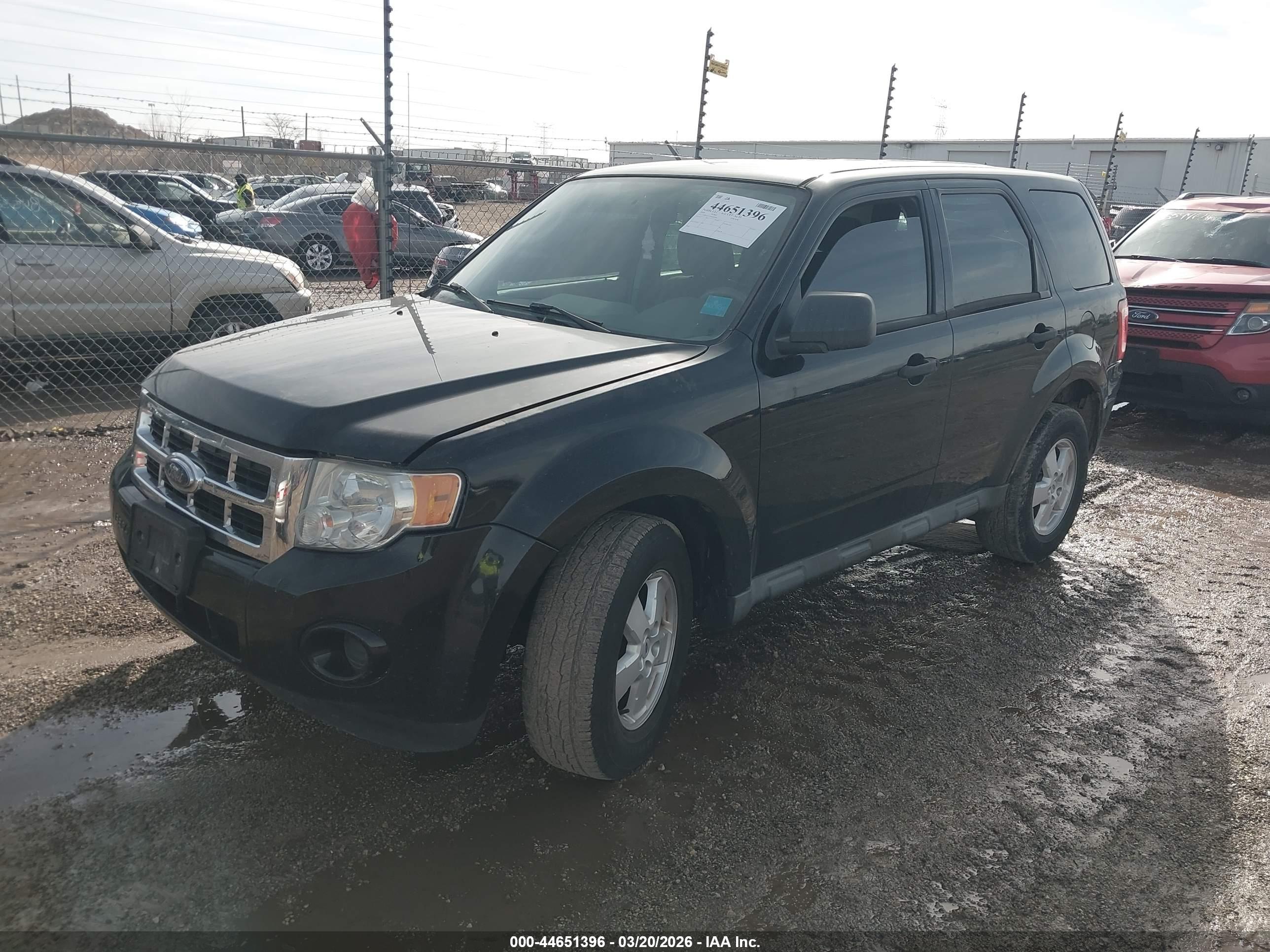 FORD ESCAPE image 2