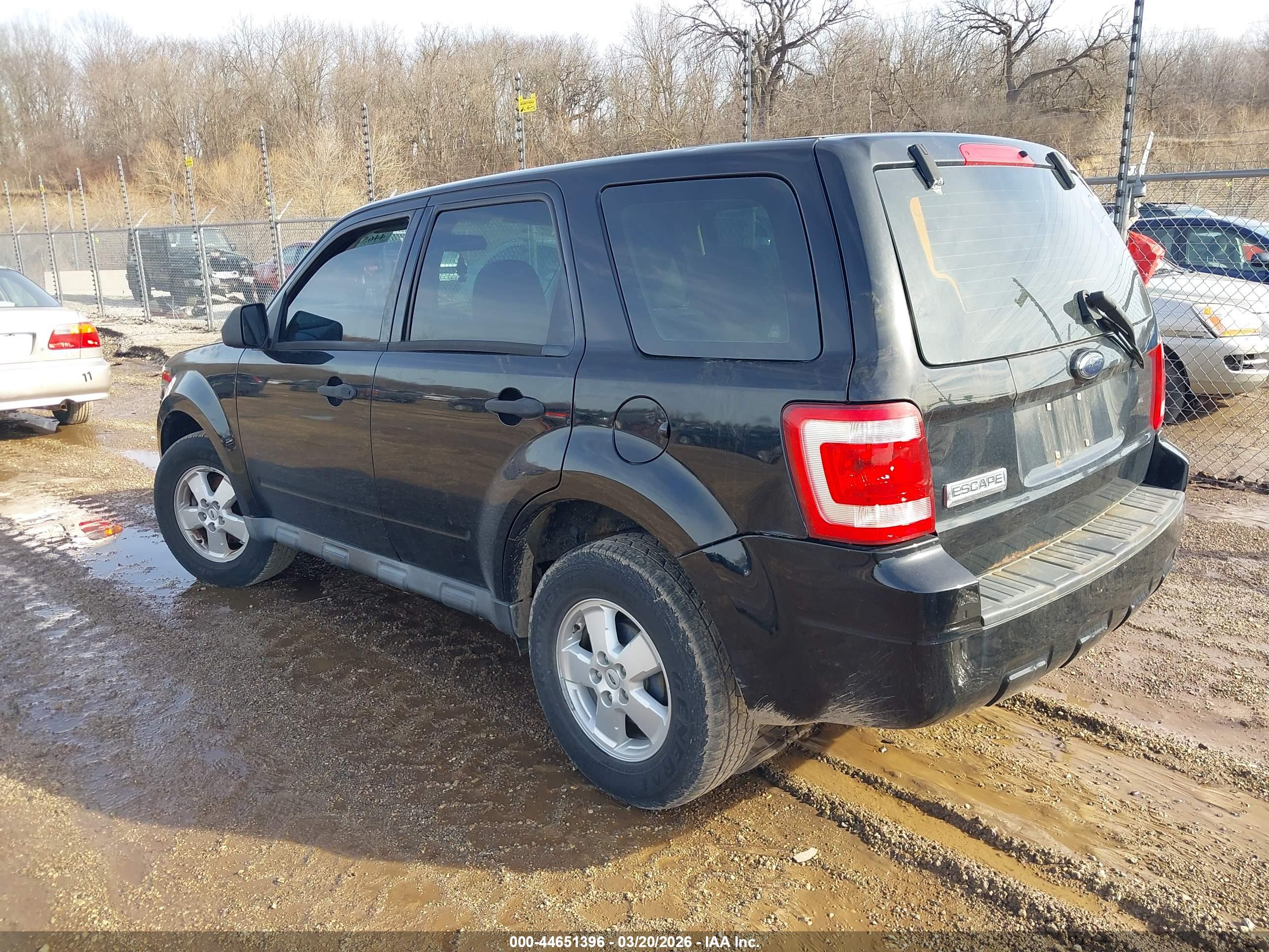 FORD ESCAPE image 3