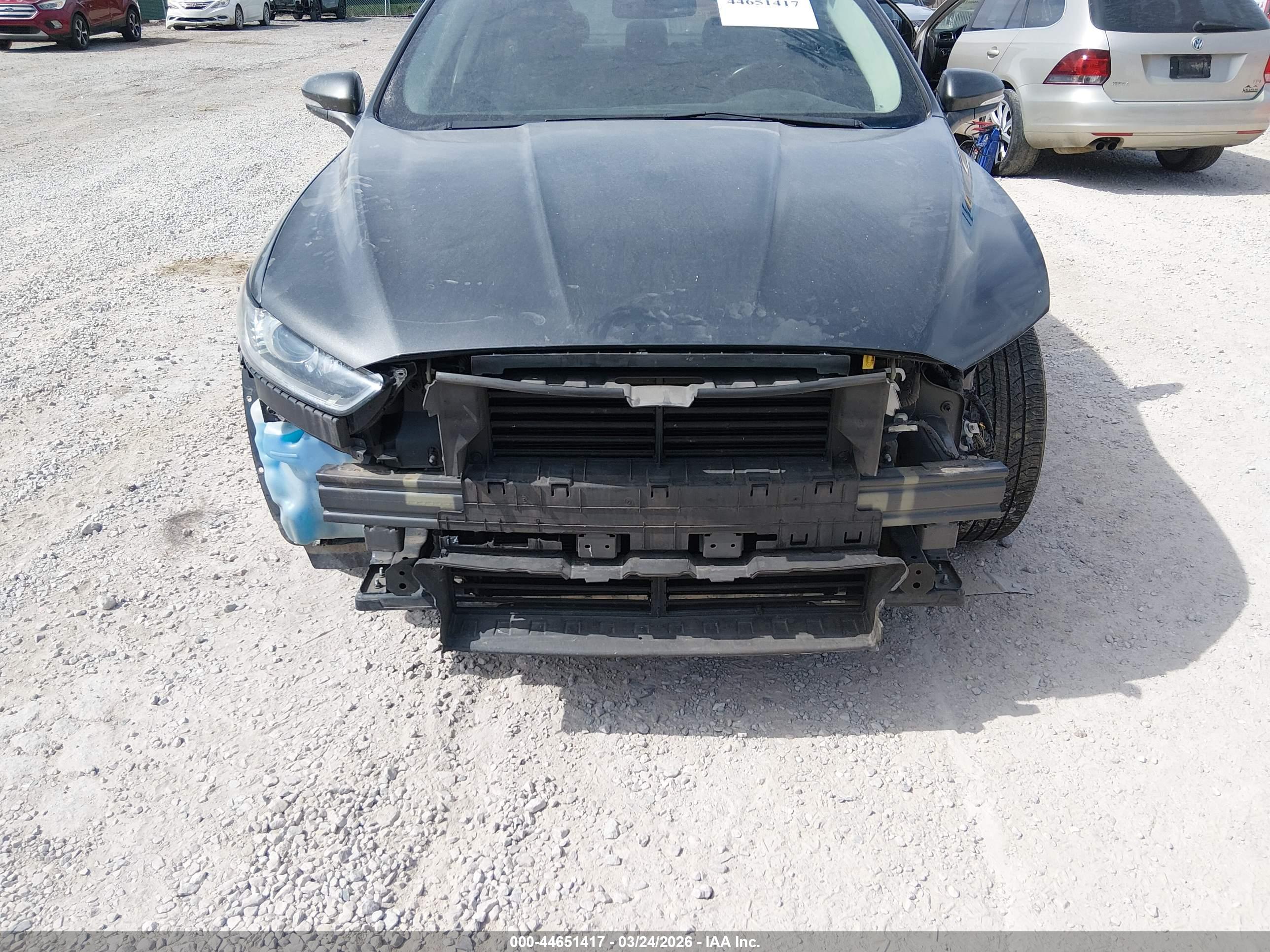 FORD FUSION image 6