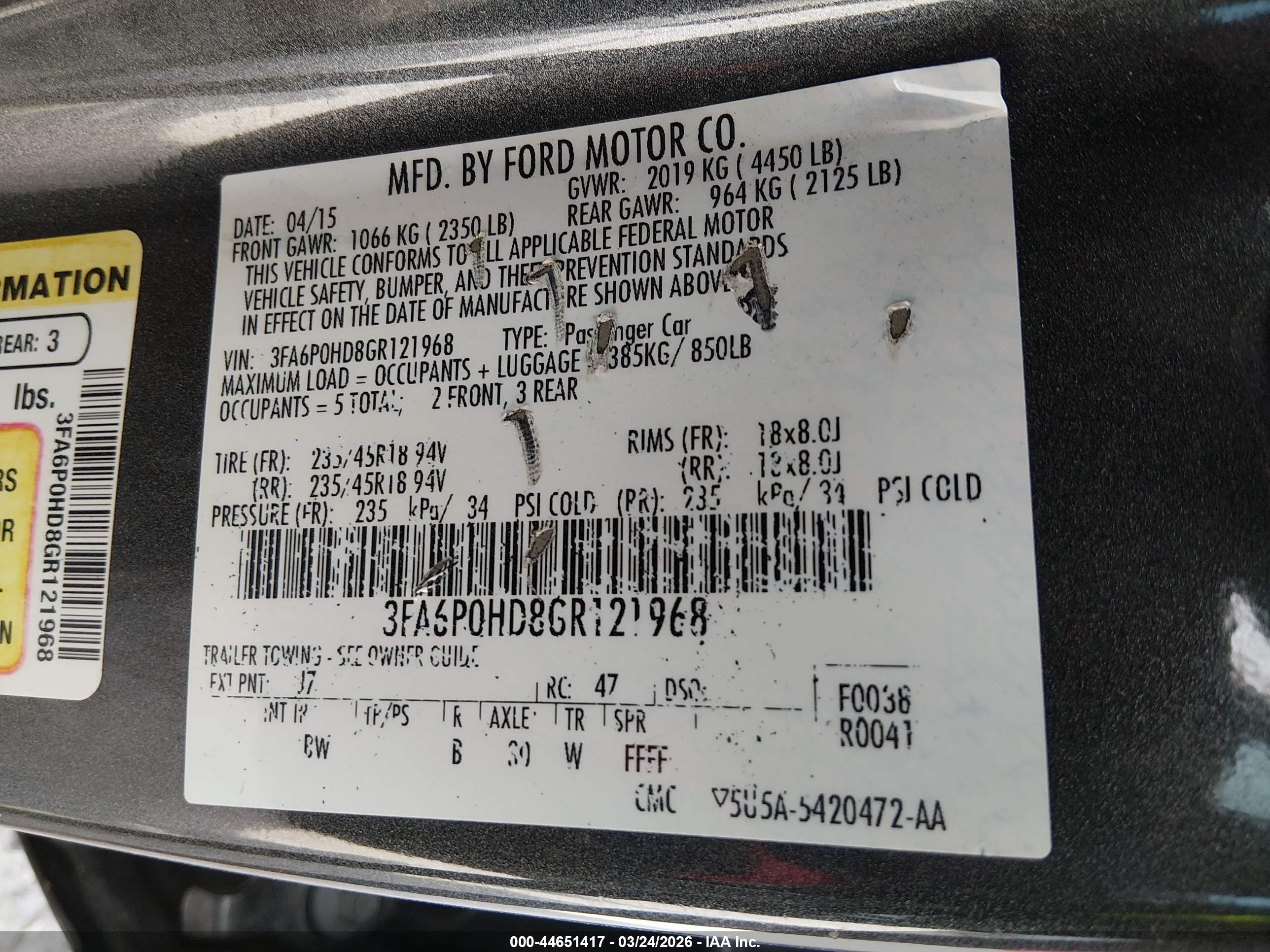 FORD FUSION image 9