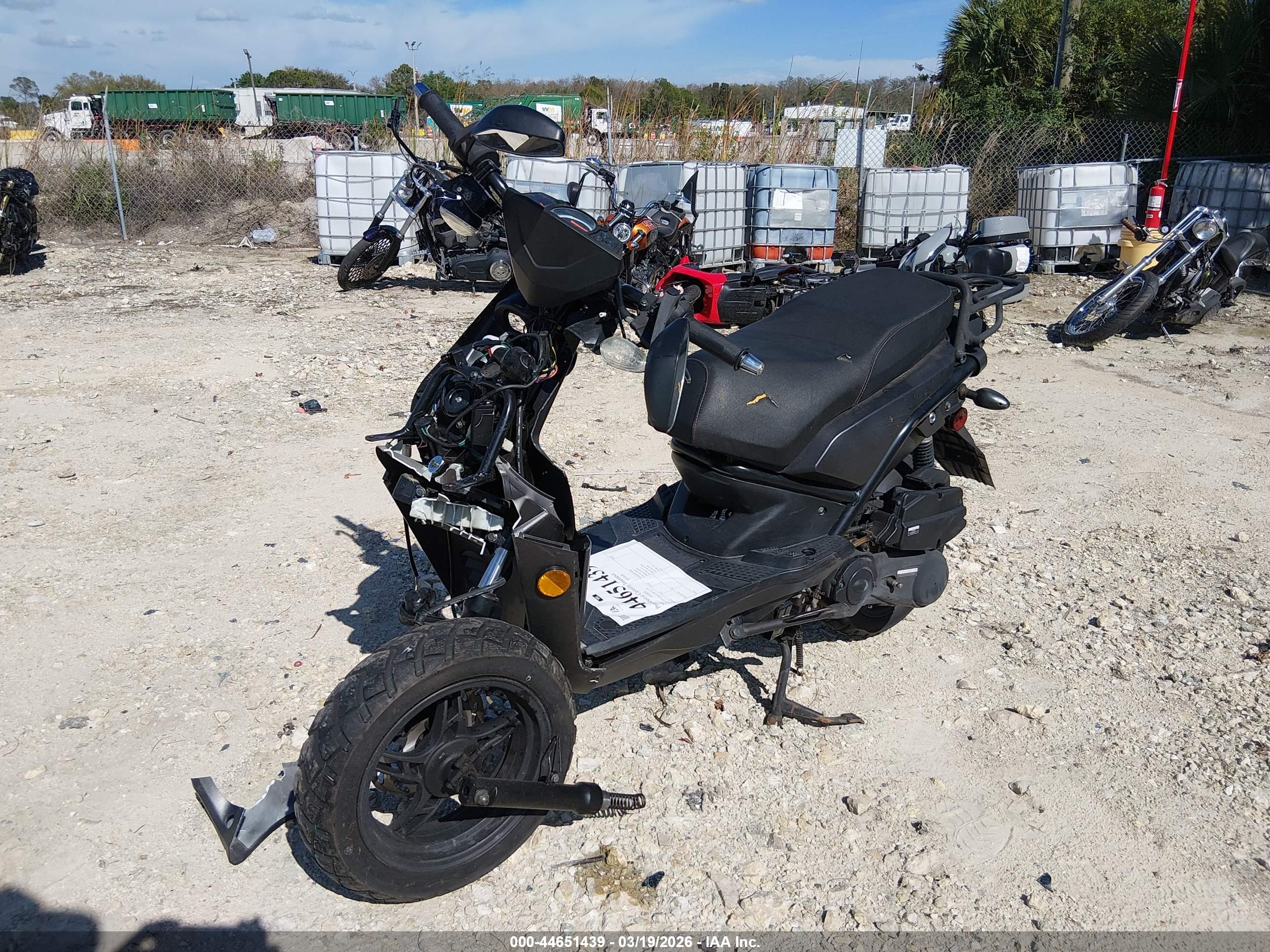 ZNEN SCOOTER image 2